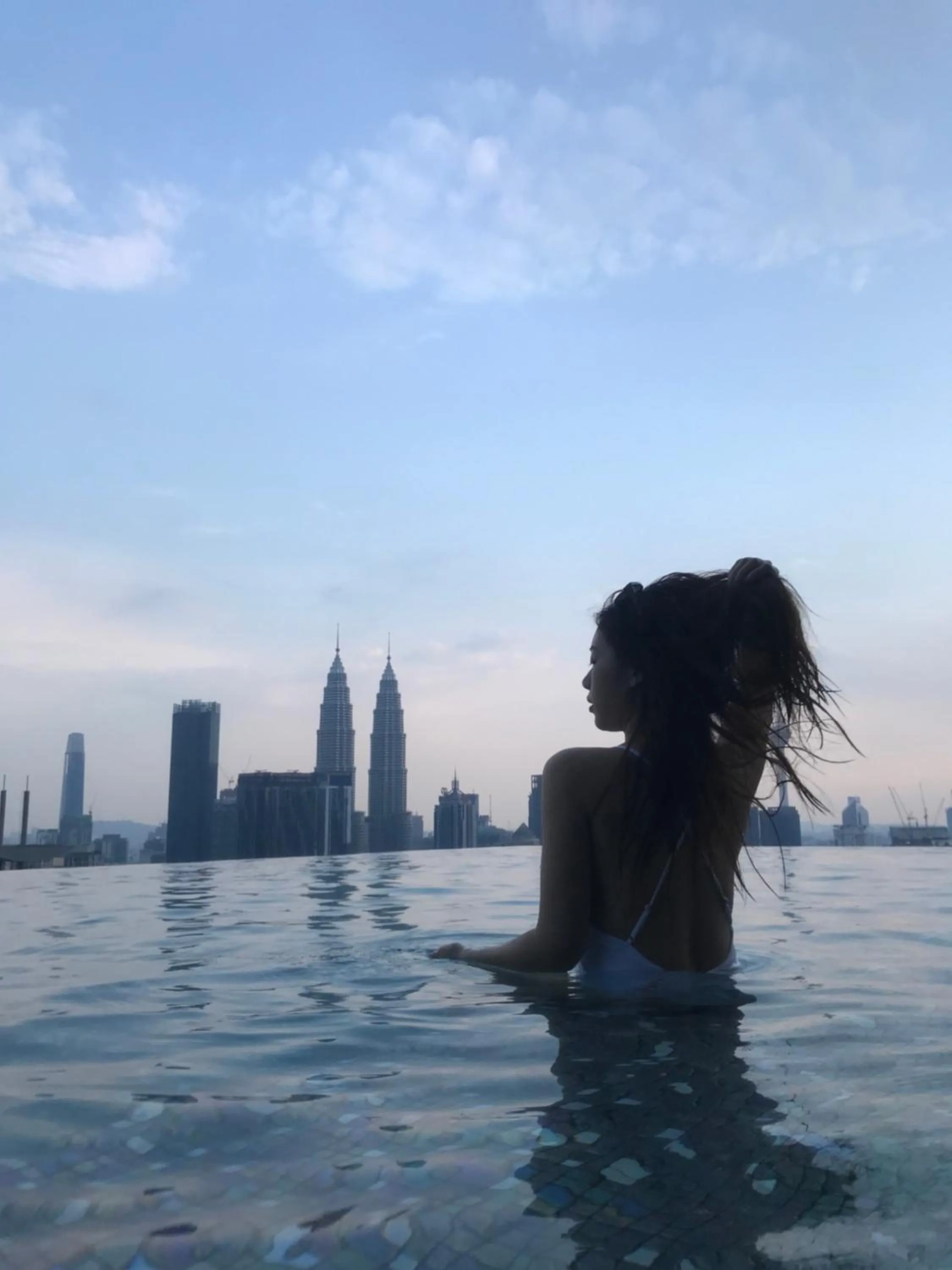 Expressionz Professional Suites by AURORA SUMMER SUITES