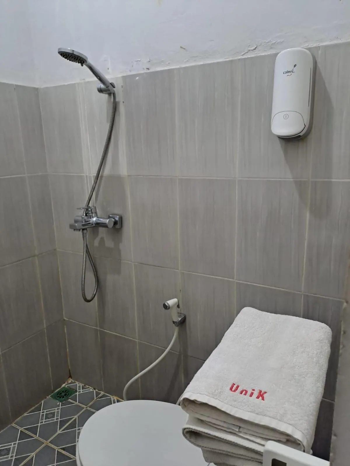 Bathroom in UNIK Guest House Syariah