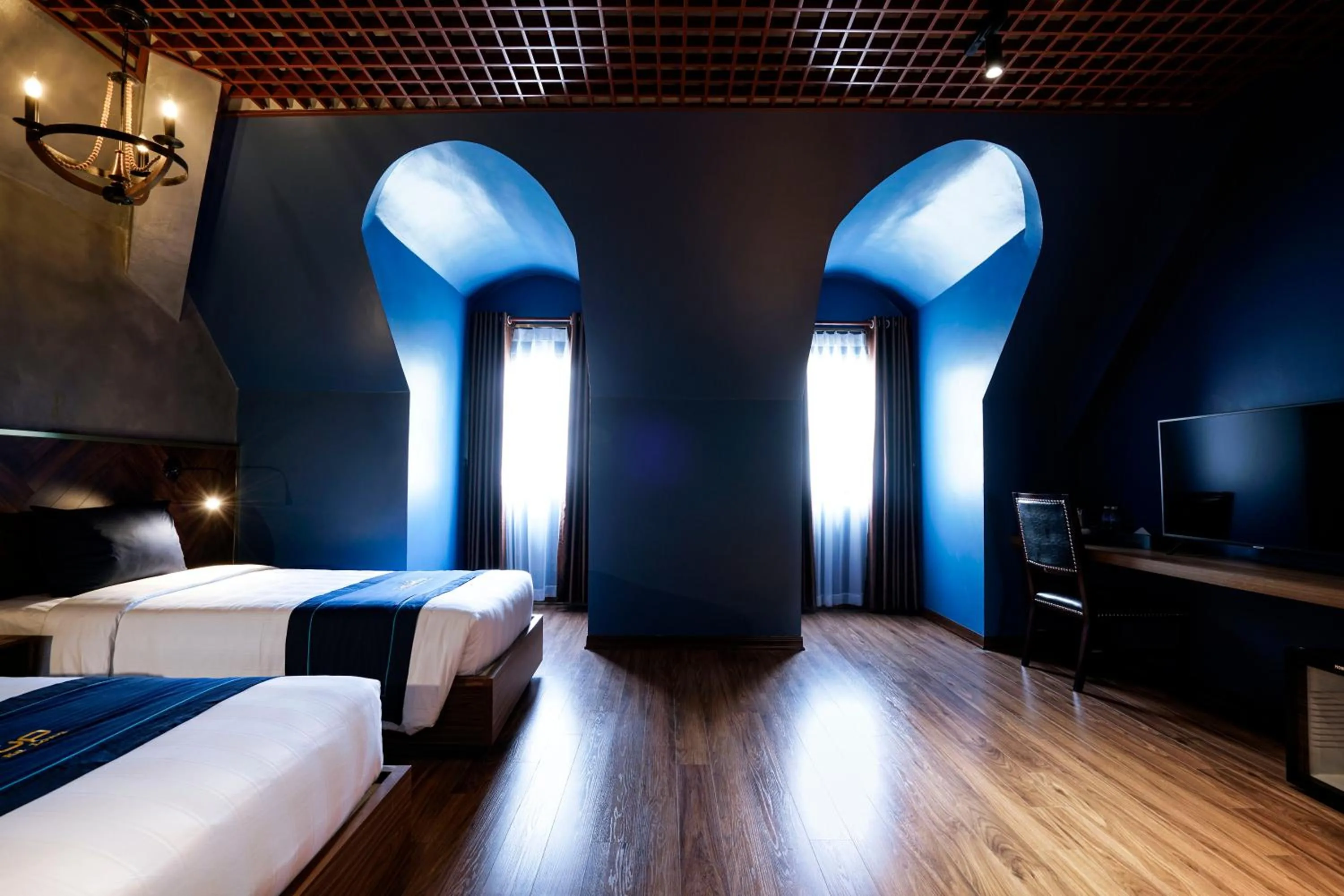 Photo of the whole room, Bed in 1925 Ha Long Hotel