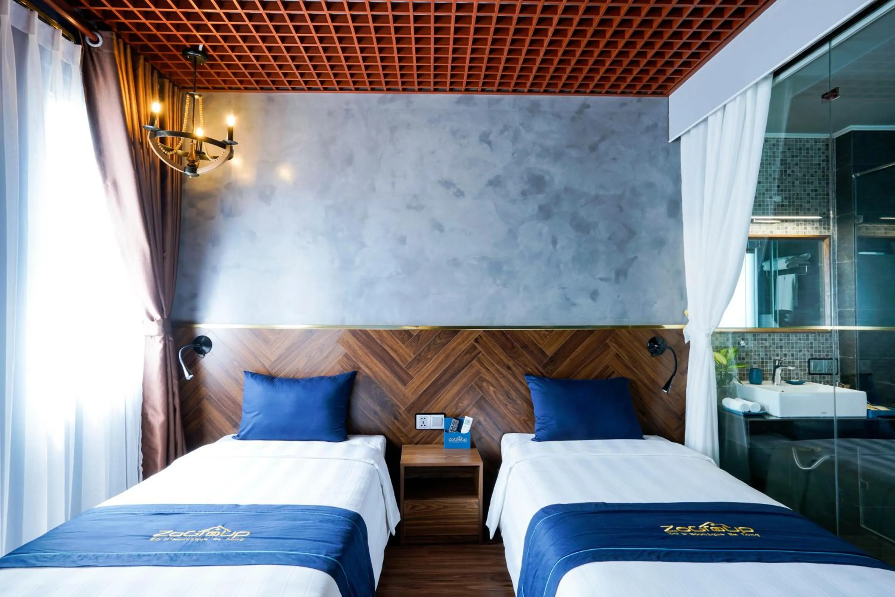 Bedroom, Bed in 1925 Ha Long Hotel