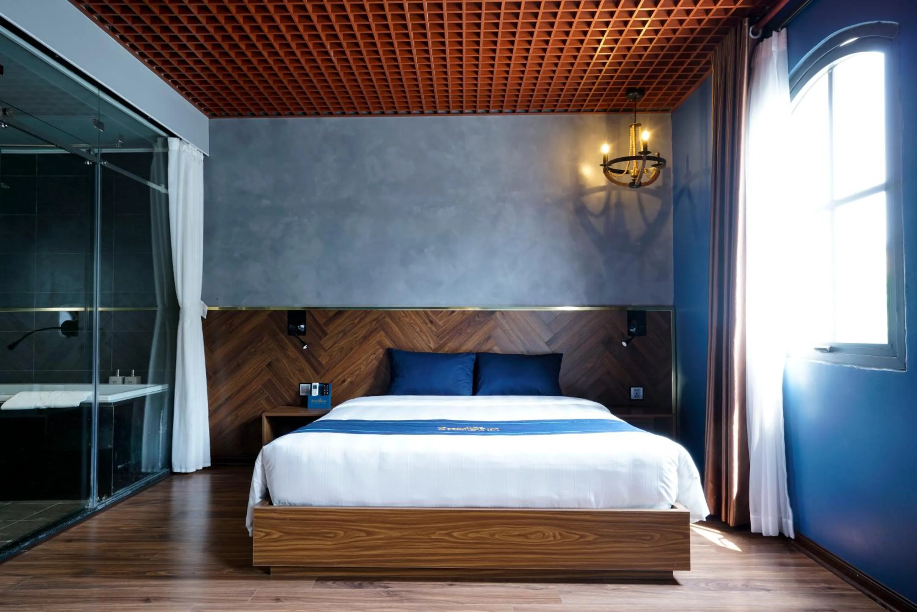 Photo of the whole room, Bed in 1925 Ha Long Hotel