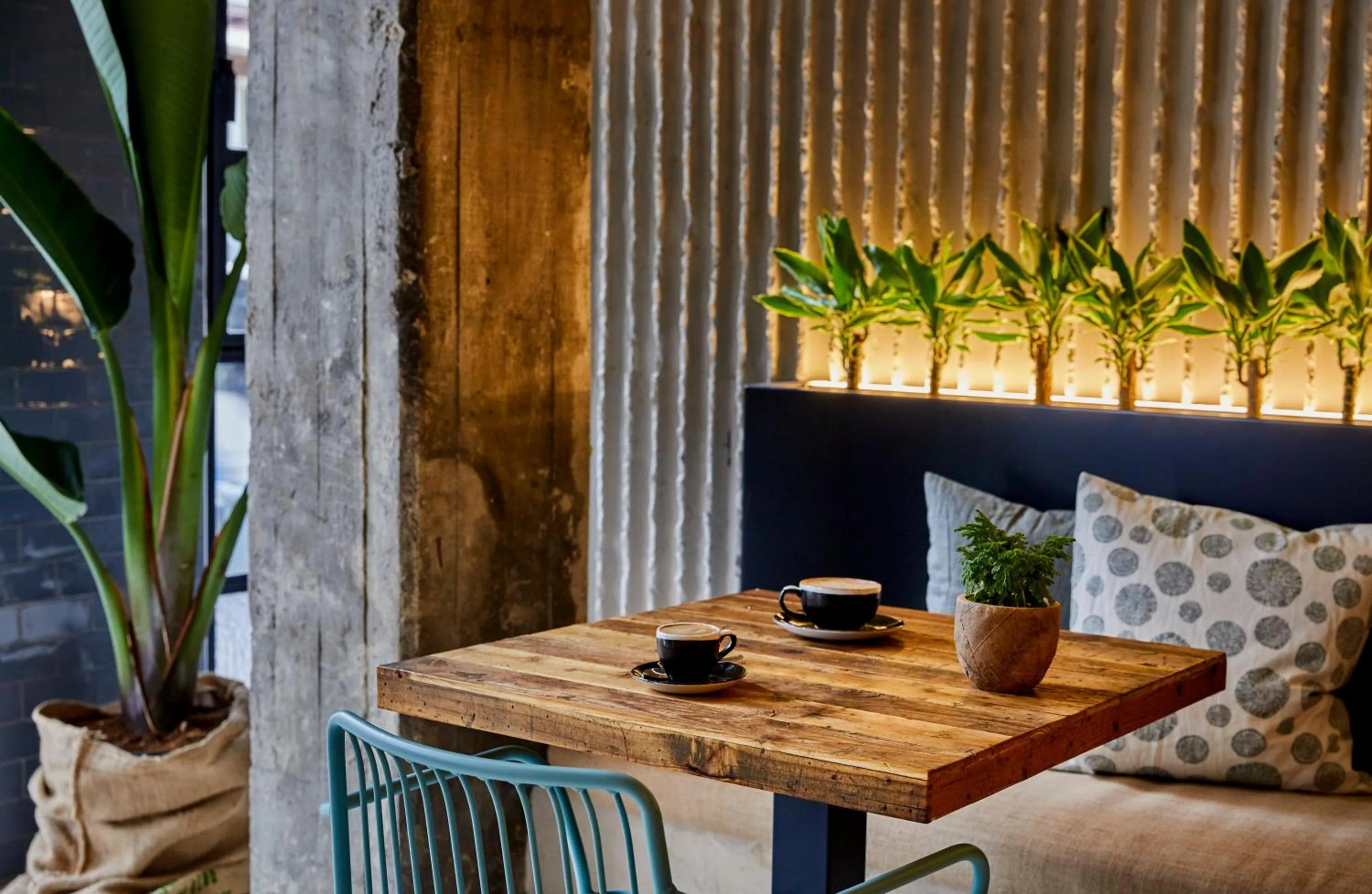 Lounge or bar in Hotel Indigo Madrid - Princesa by IHG