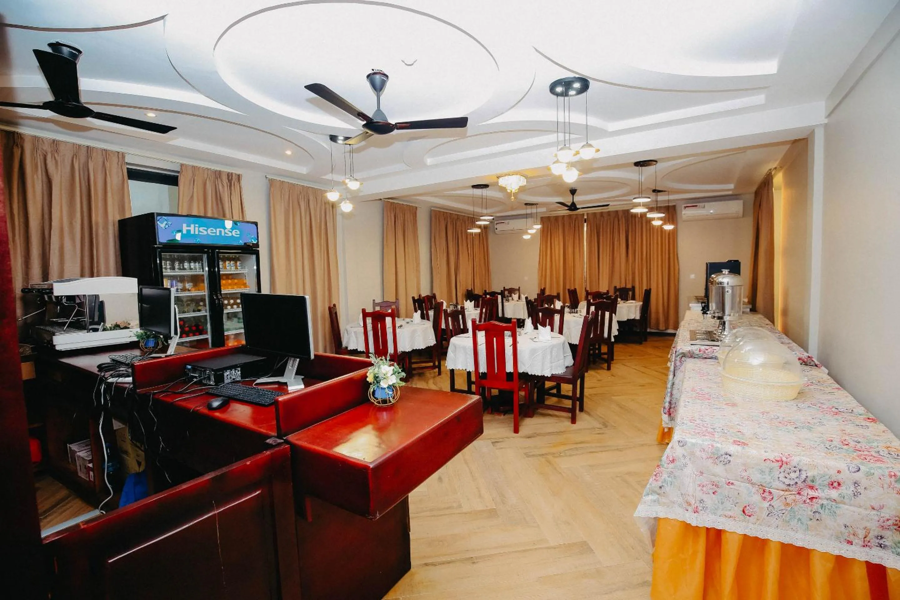 Restaurant/places to eat in Inoga Luxury Hotel