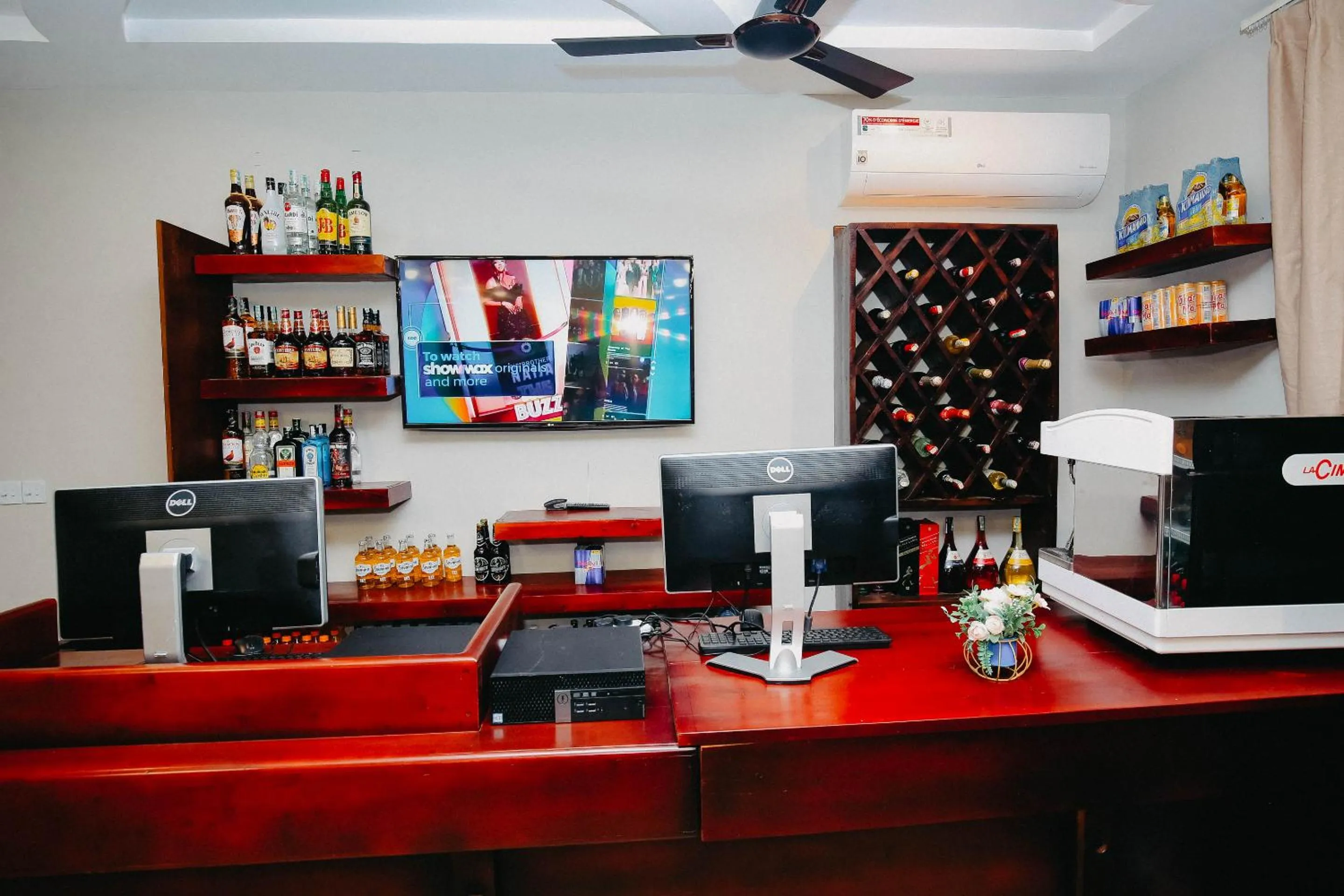 Lounge or bar in Inoga Luxury Hotel