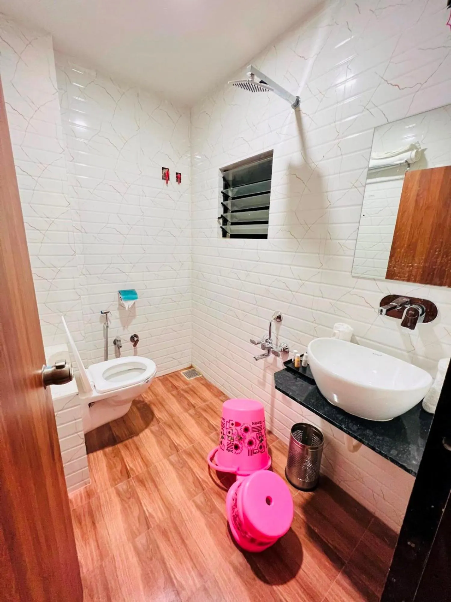 Bathroom in LEELA BIZOTEL