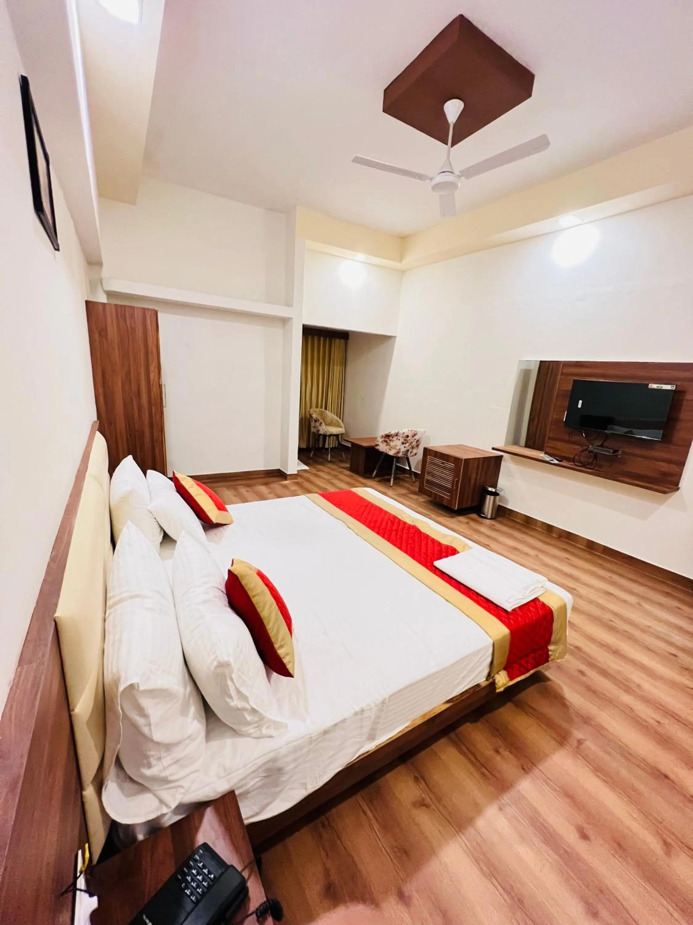 Bedroom, Bed in LEELA BIZOTEL