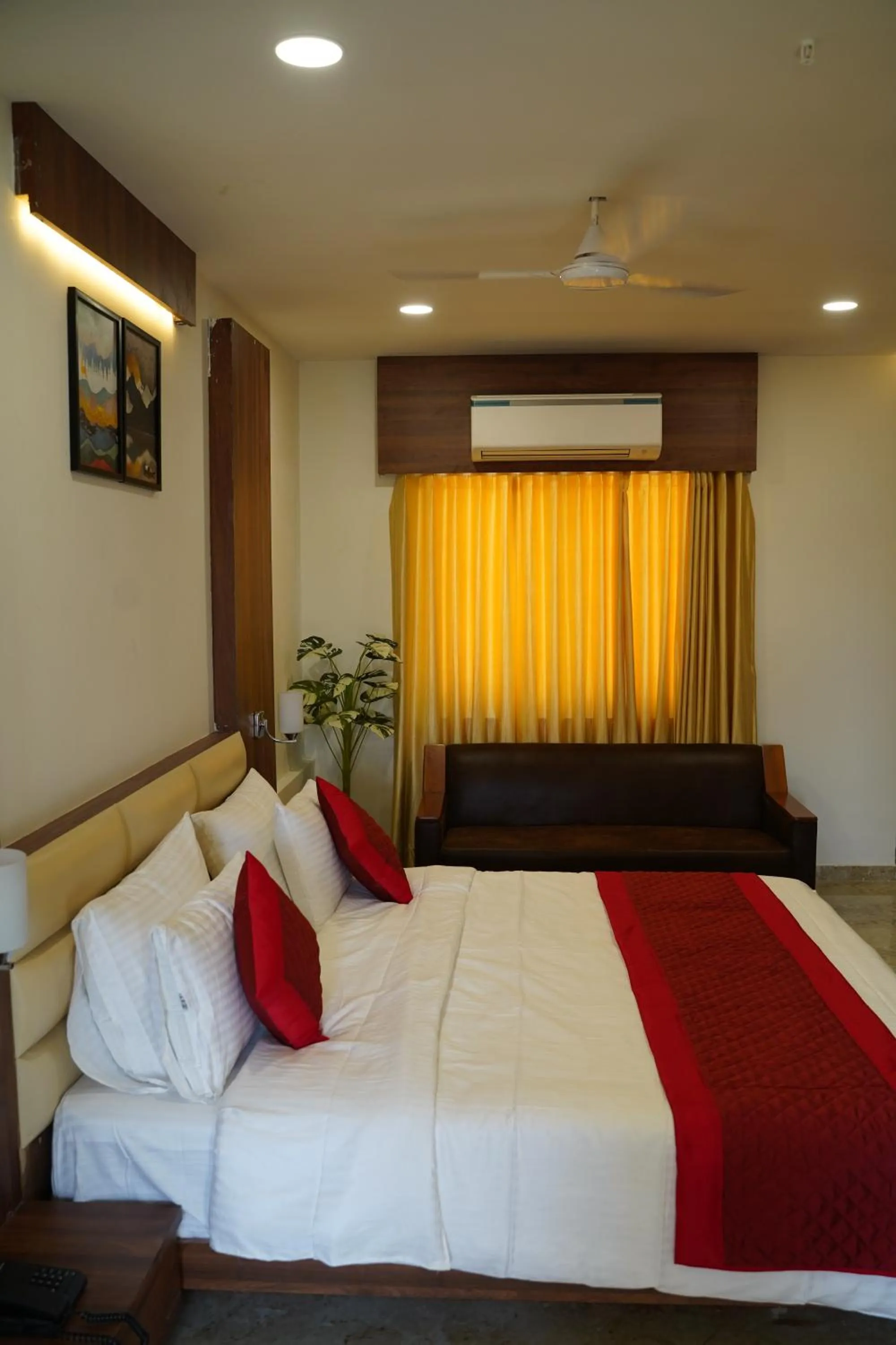 Bed in LEELA BIZOTEL