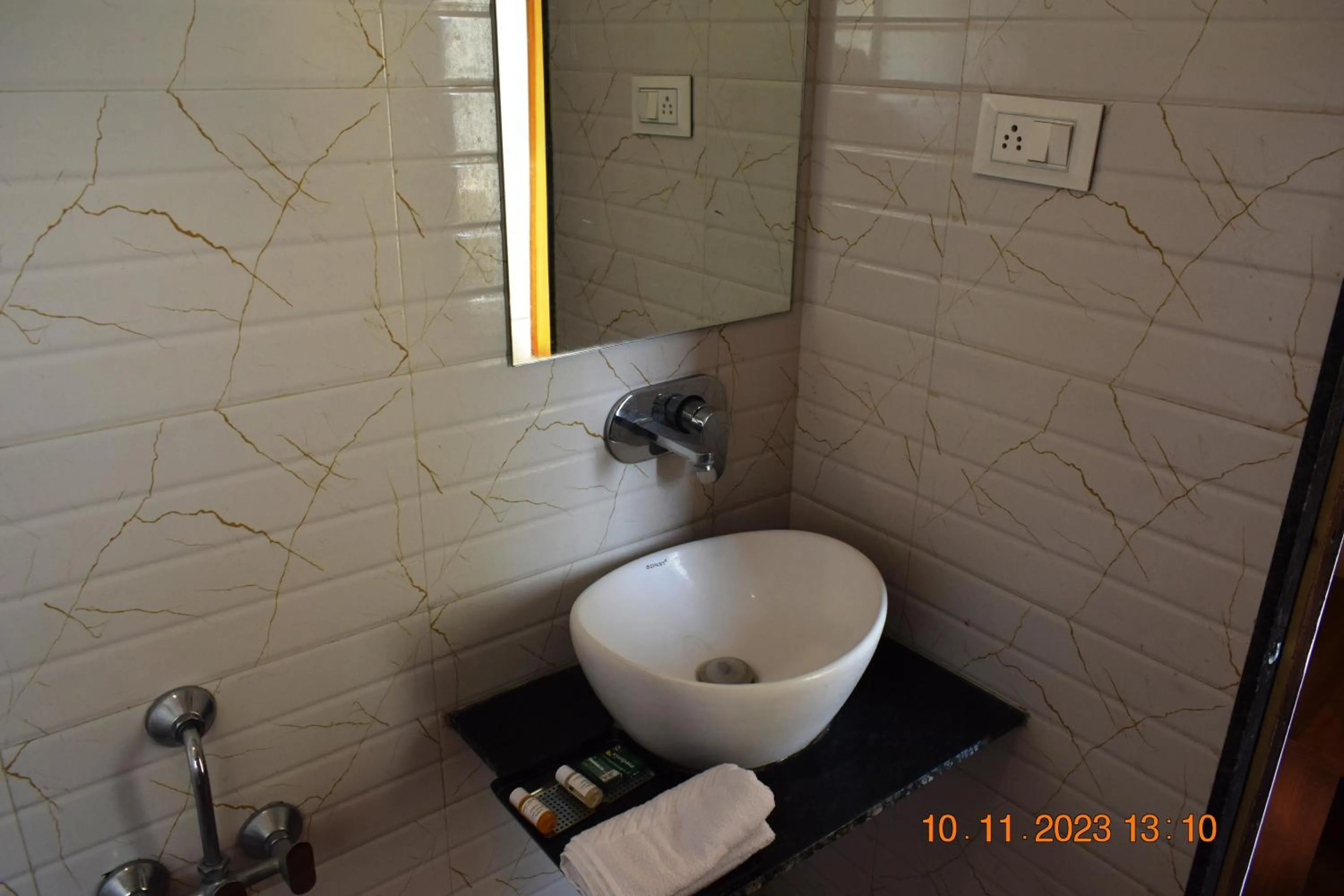 Bathroom in LEELA BIZOTEL