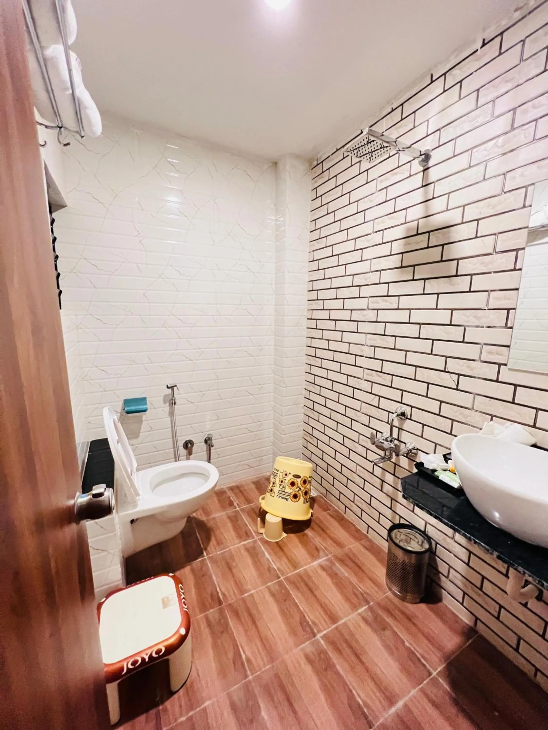 Bathroom in LEELA BIZOTEL