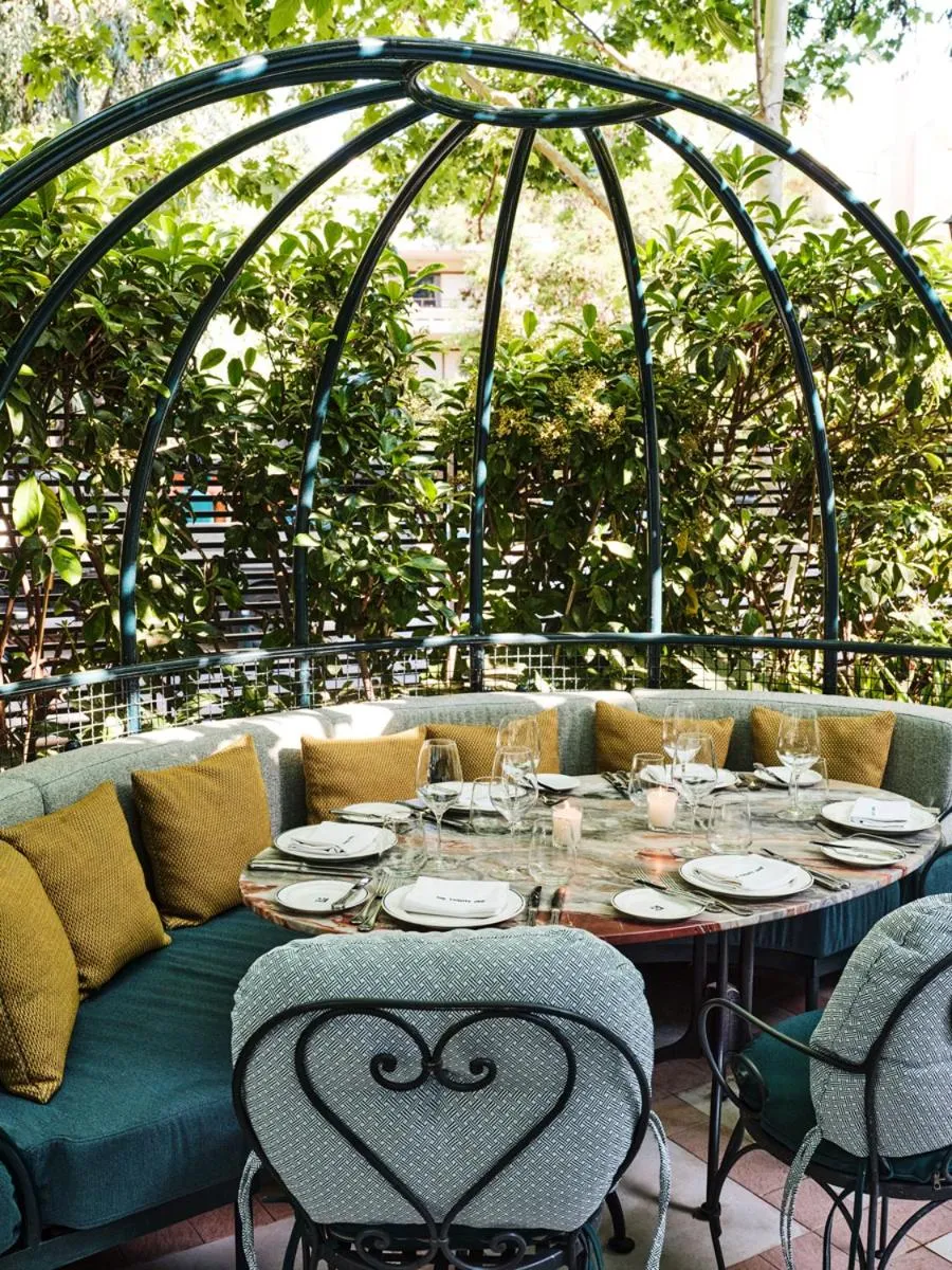 Restaurant/places to eat in The Twentyone