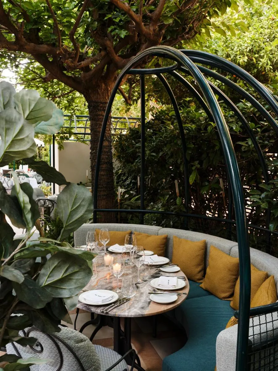 Restaurant/places to eat in The Twentyone