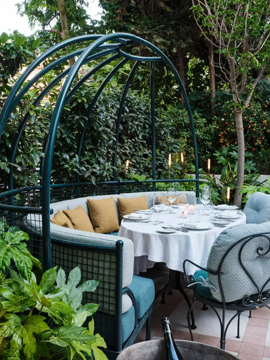 Restaurant/places to eat in The Twentyone