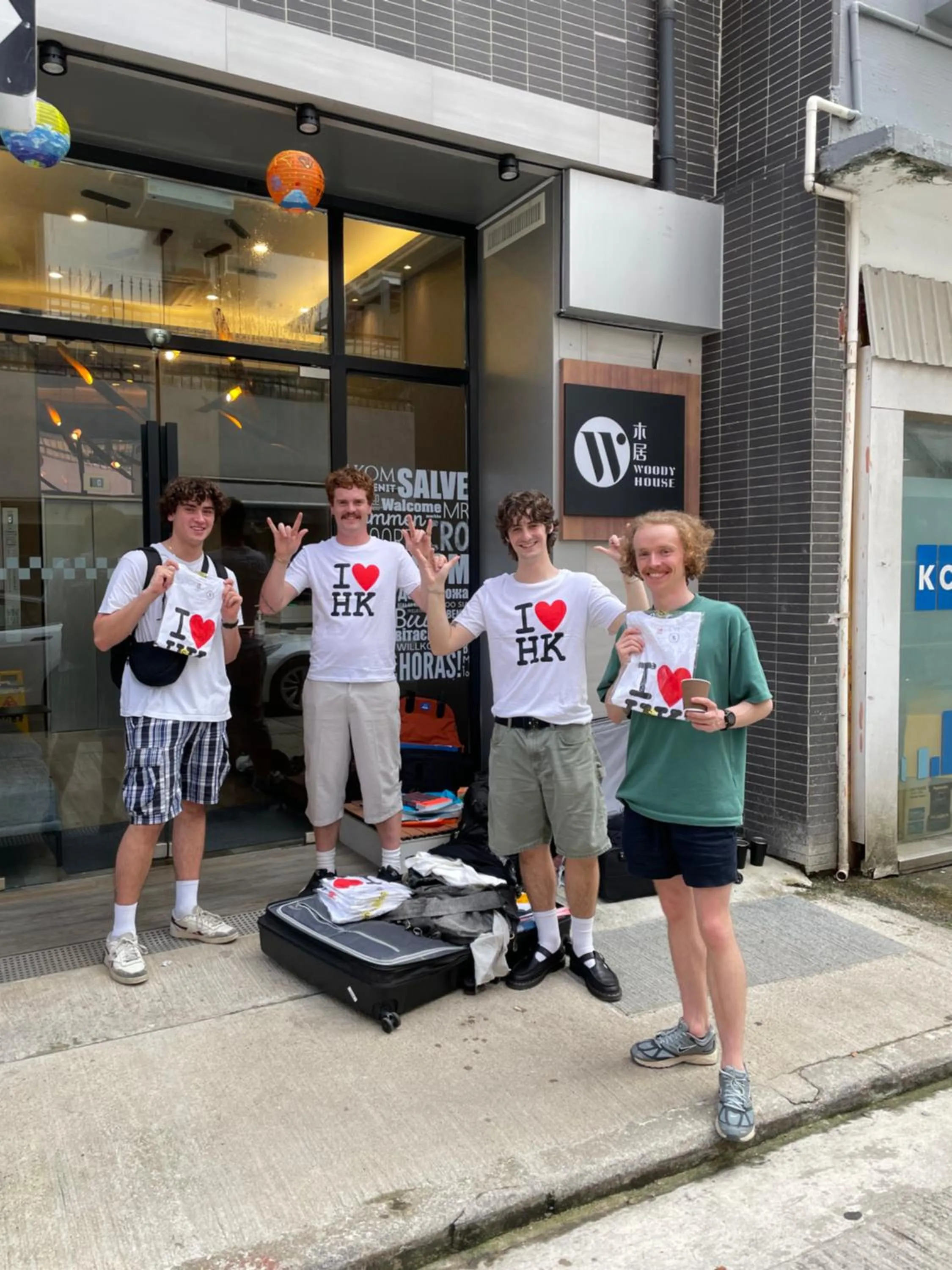 group of guests in 木居 Woody House