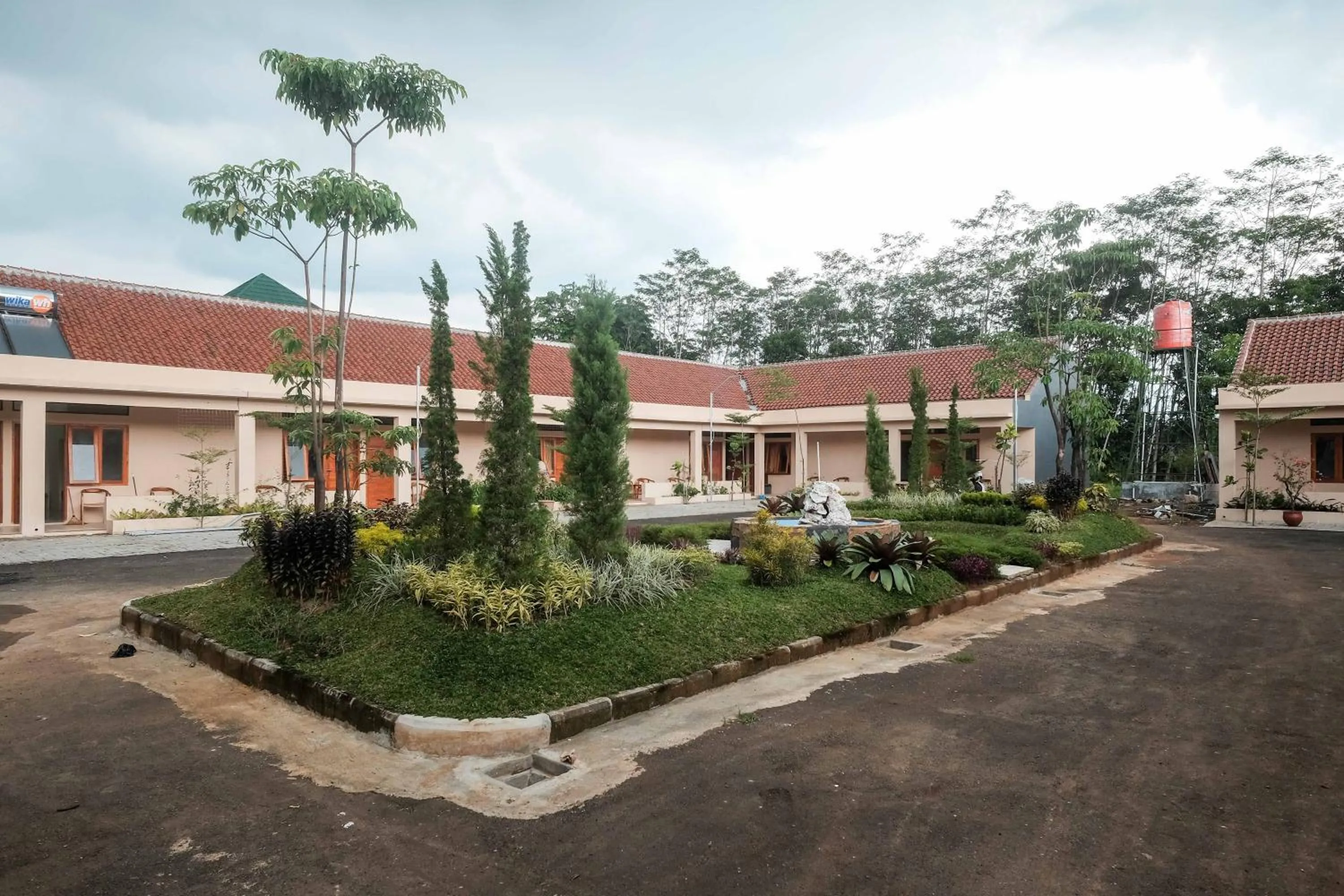 RedDoorz Plus Syariah at Hotel Indonesia Kajen