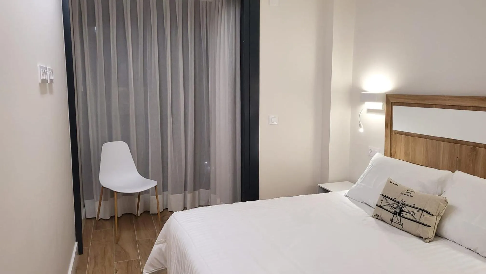 Bed in Cíes Luxury Suitel Lily Rodsen - Love your Stay