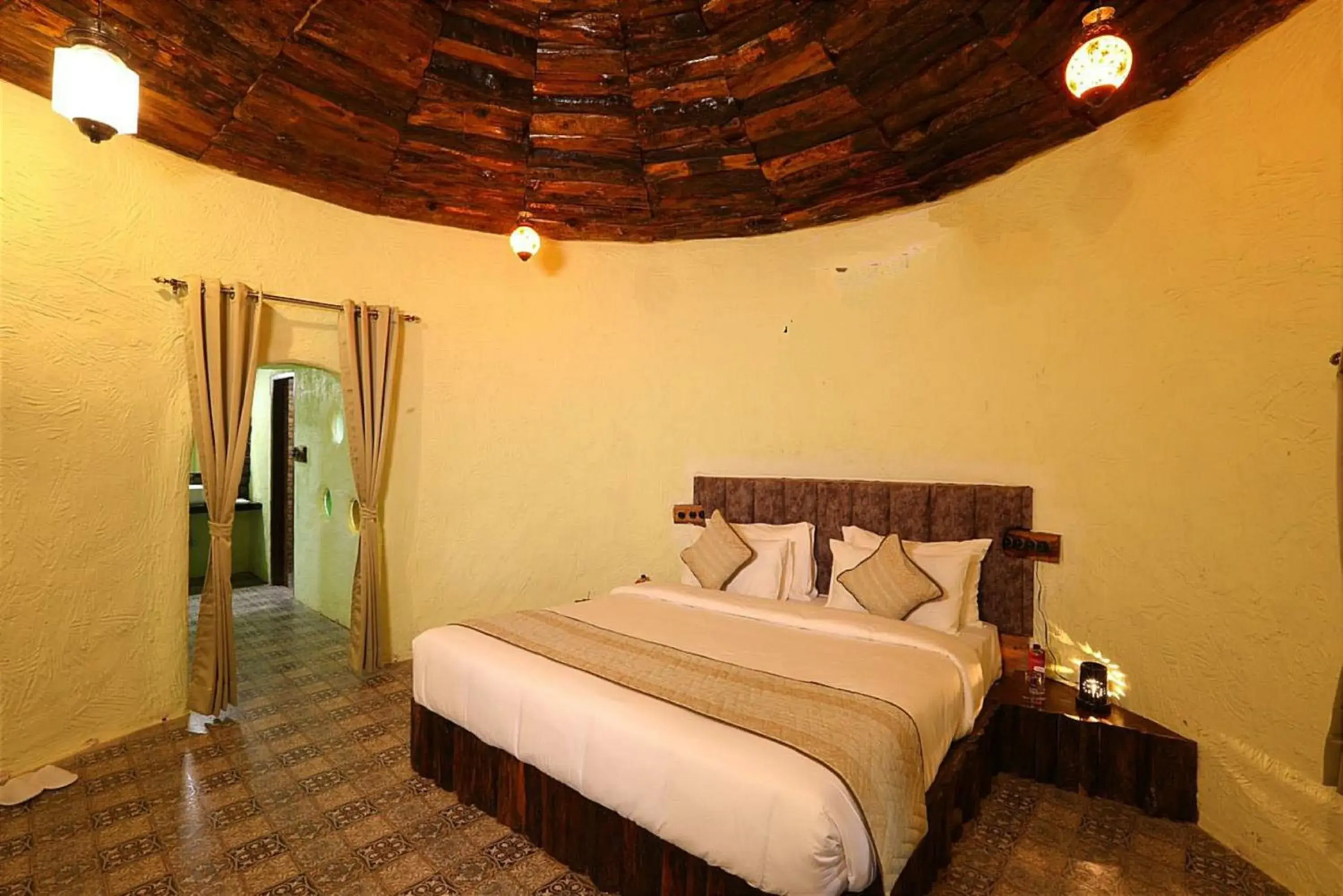 Mud House with Veranda in Sterling Padam Pench Mud House with Veranda in Sterling Padam Pench