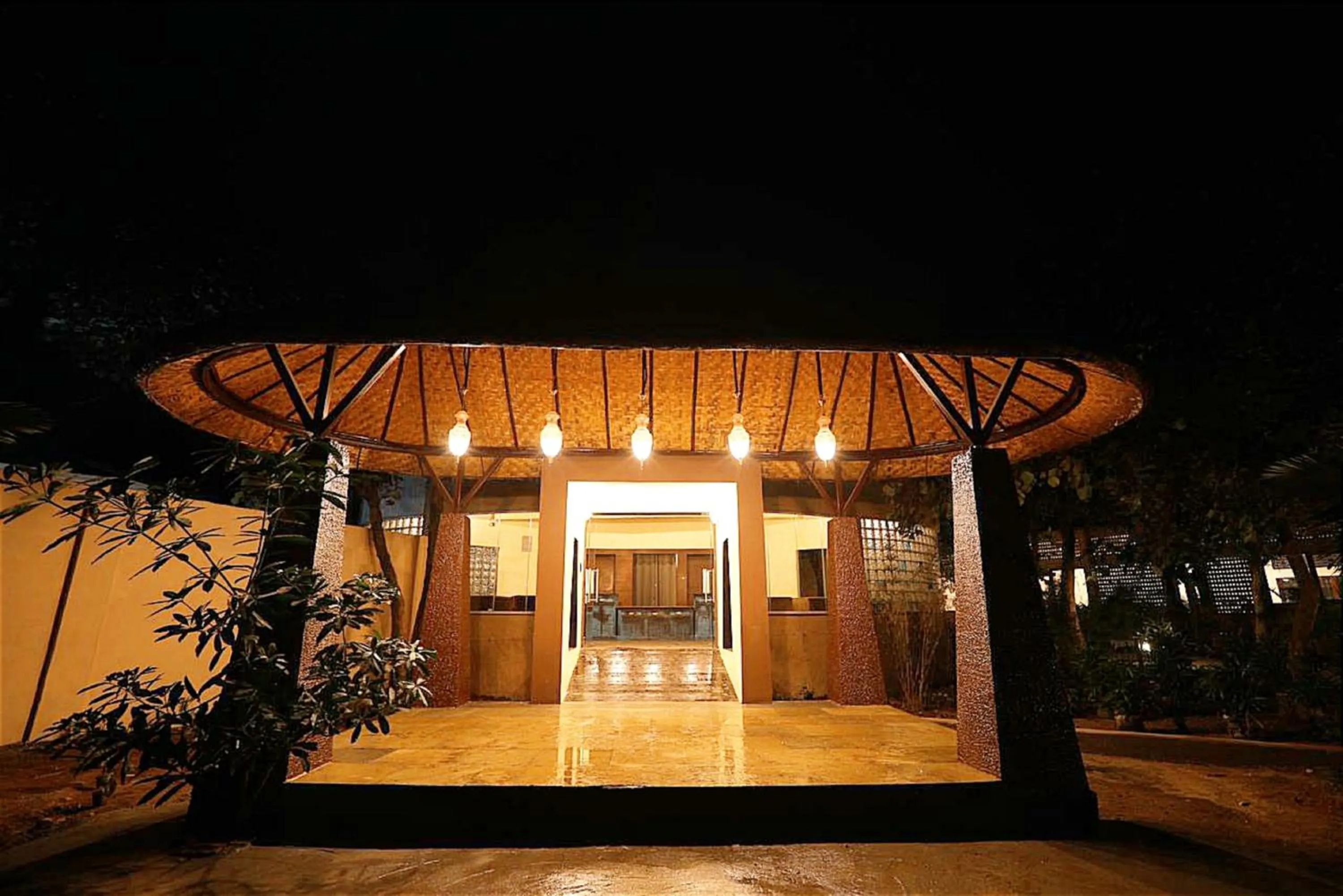 Facade/entrance in Sterling Padam Pench