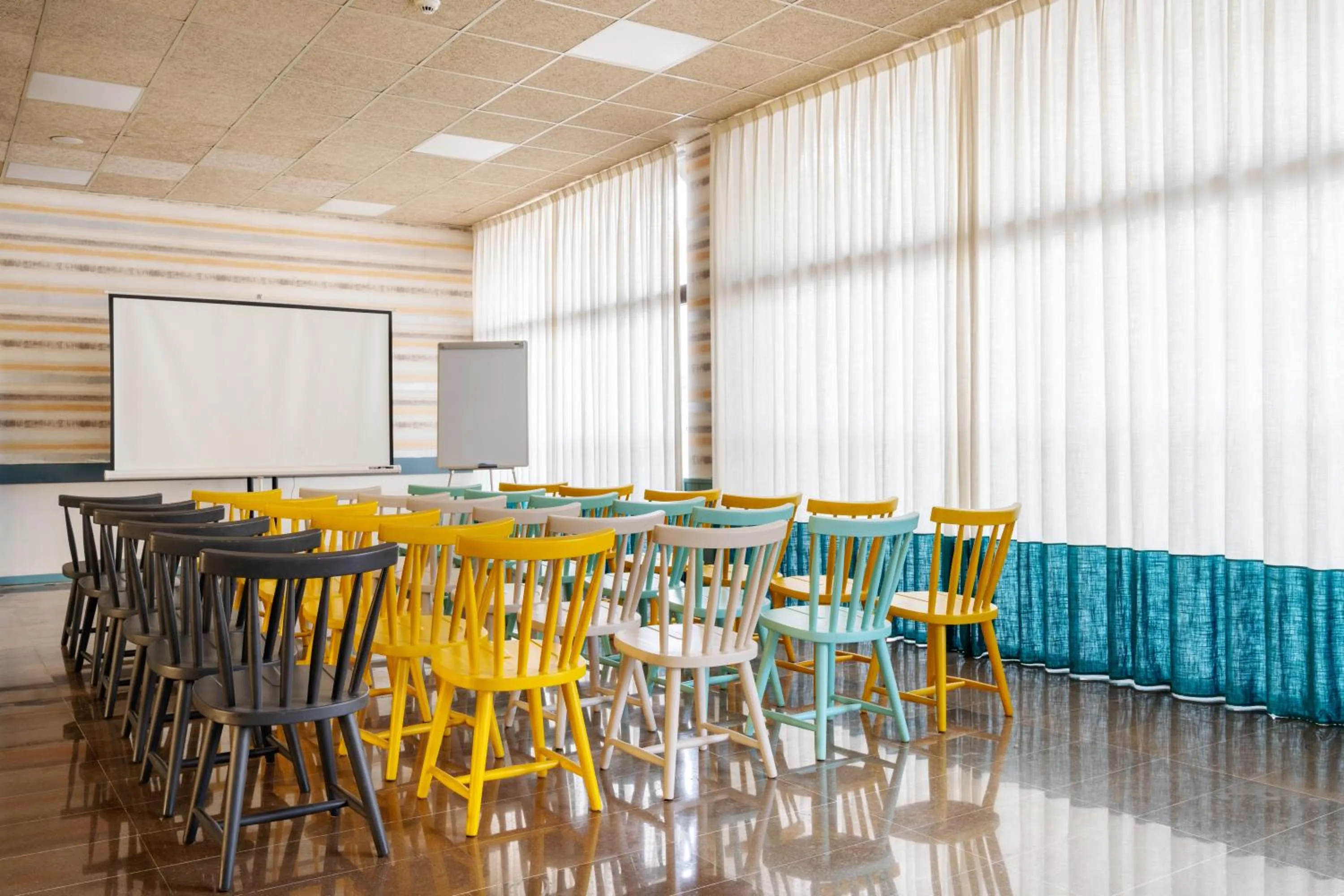 Meeting/conference room in Aparthotel Ona Palamós