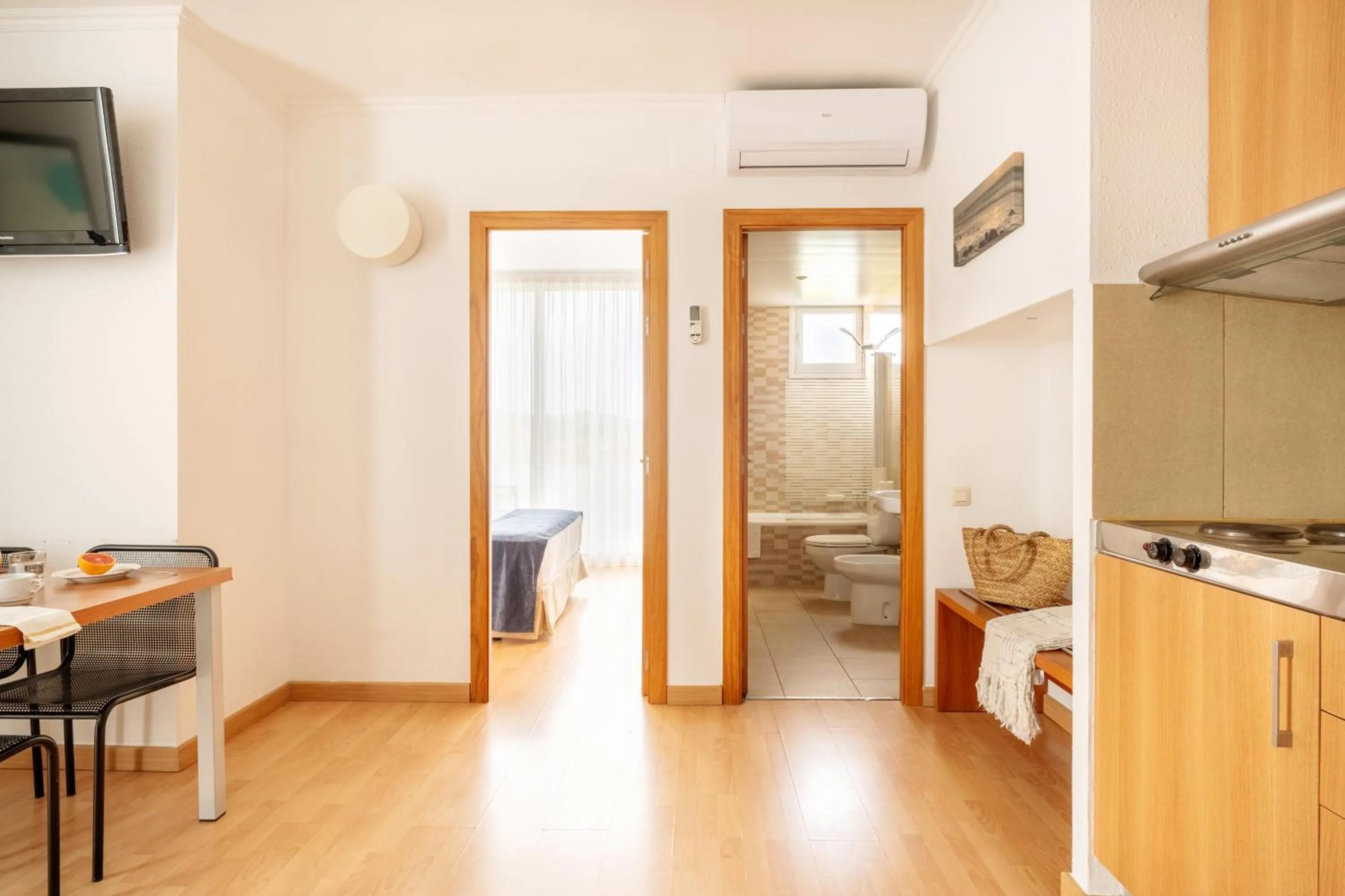 Photo of the whole room in Aparthotel Ona Palamós