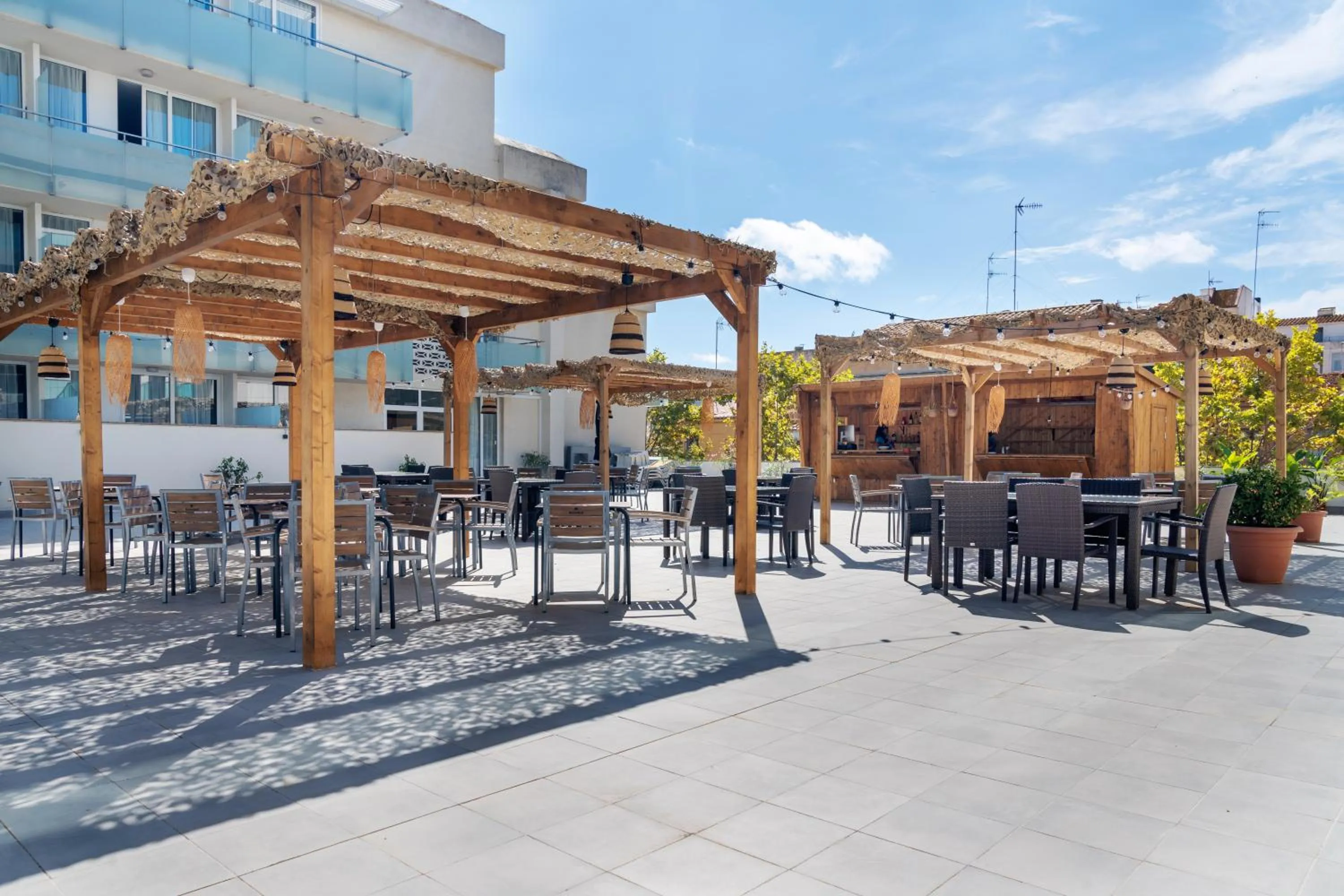 Property building in Aparthotel Ona Palamós