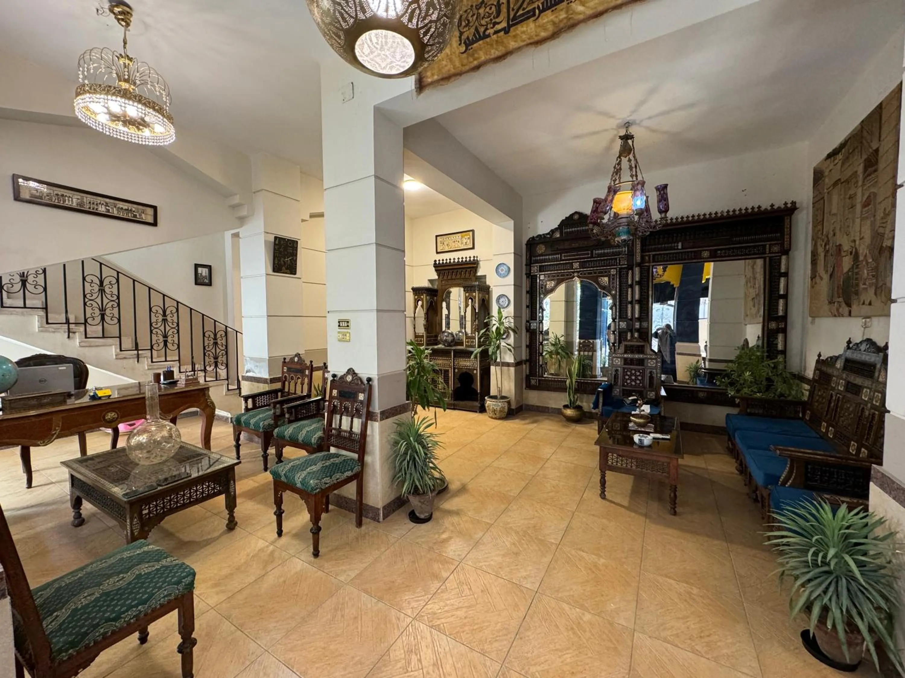 Seating area in Osiris pyramids view inn