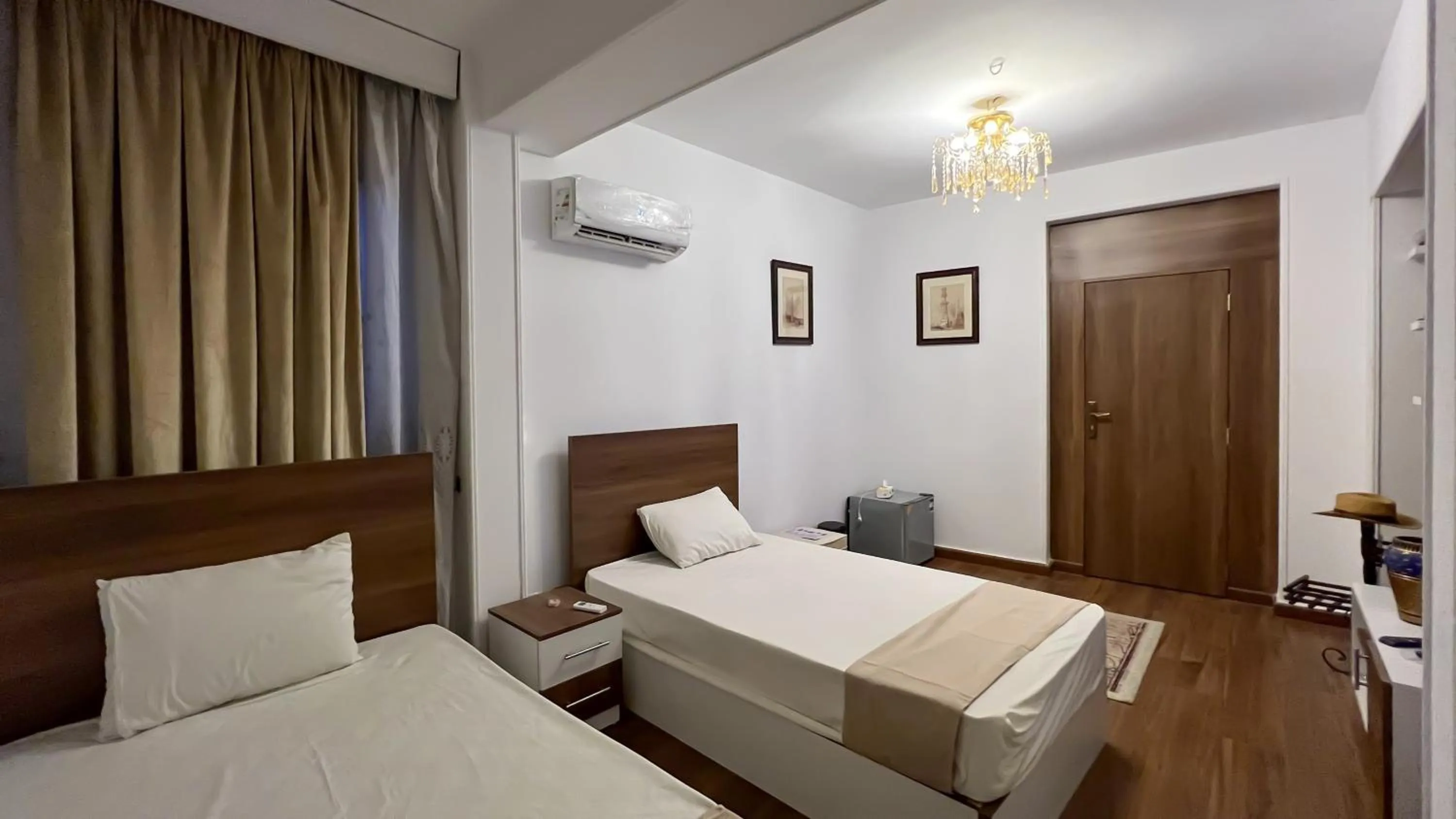 Bed in Osiris pyramids view inn