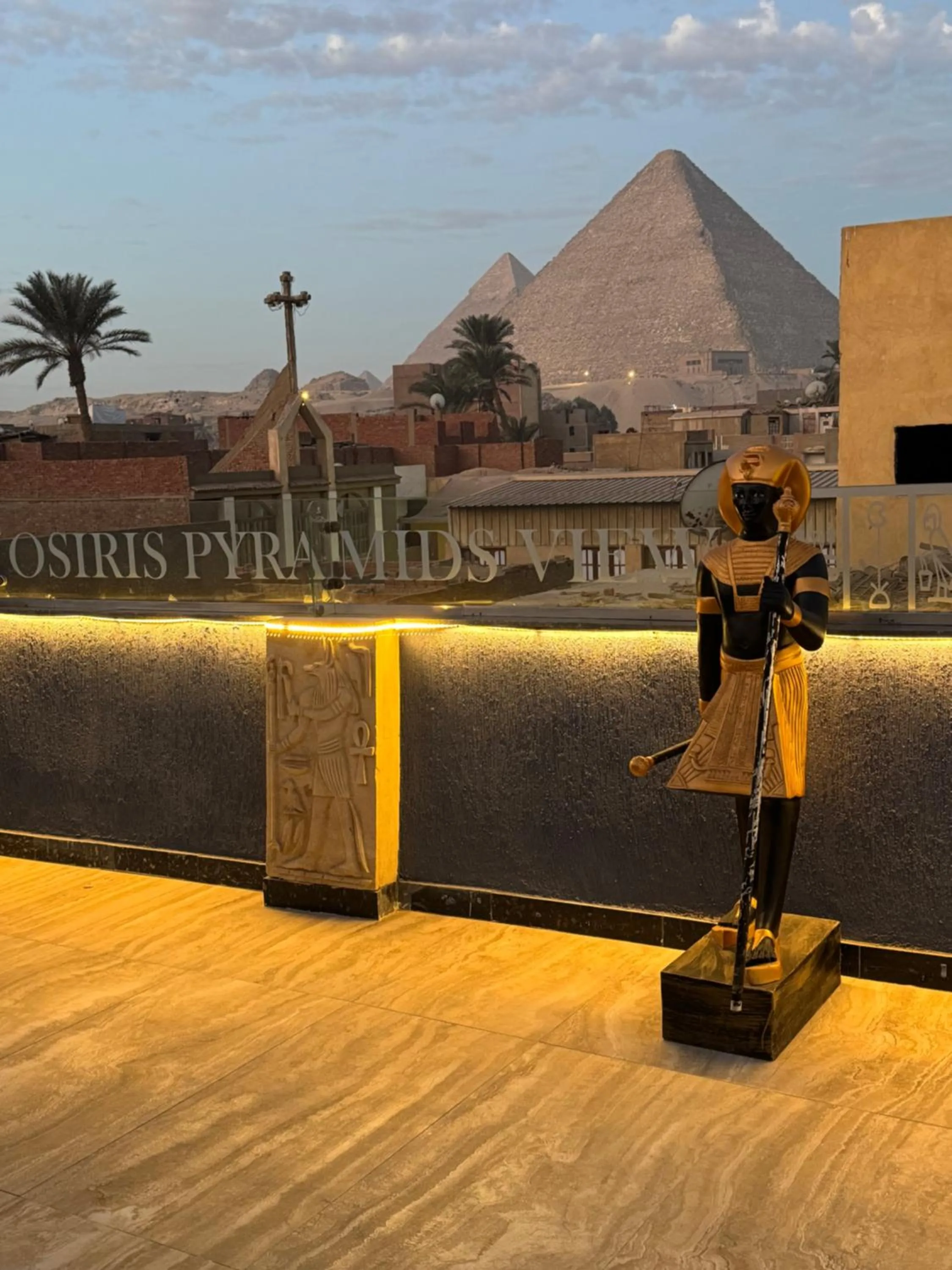 Osiris pyramids view inn