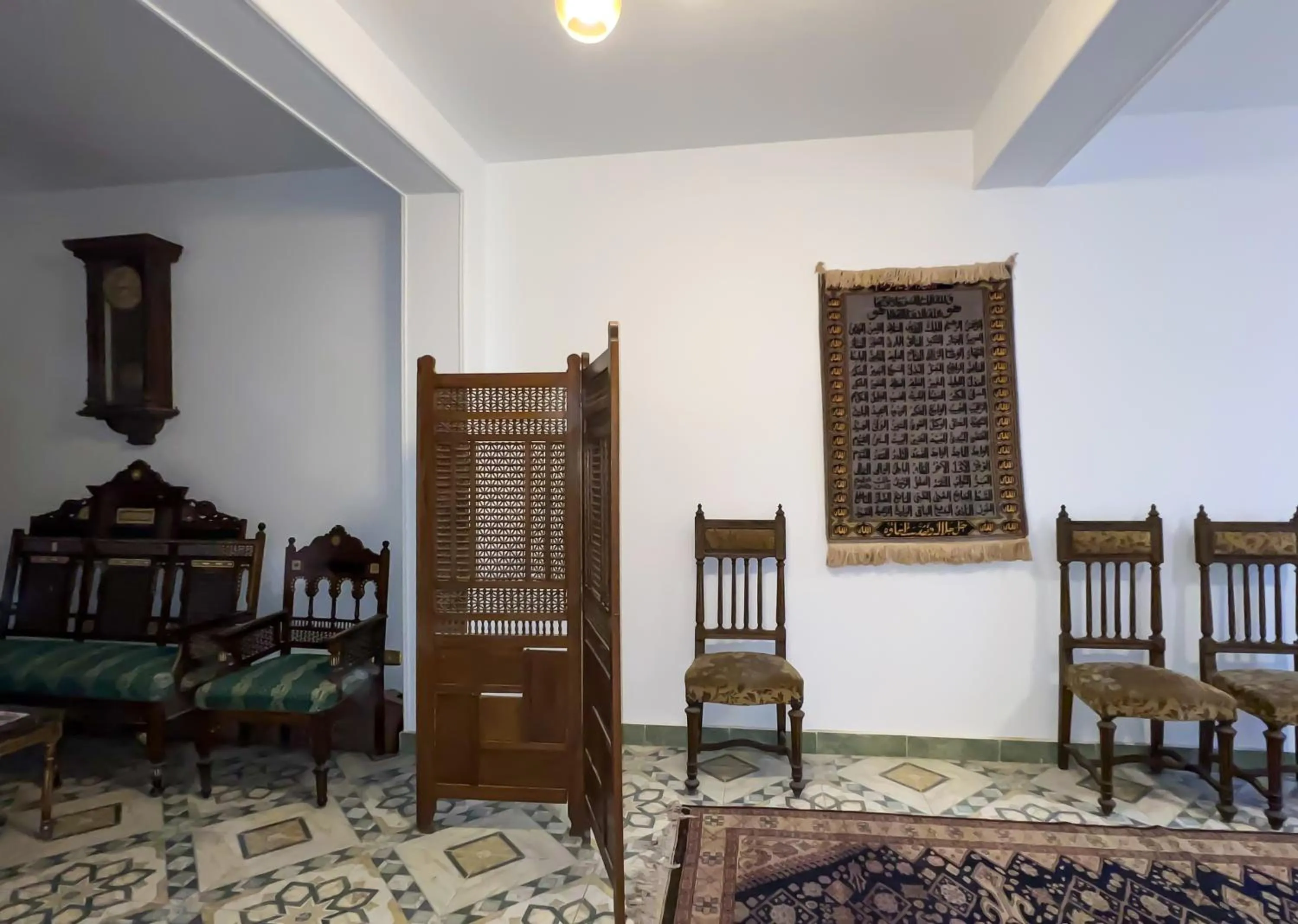 Living room in Osiris pyramids view inn