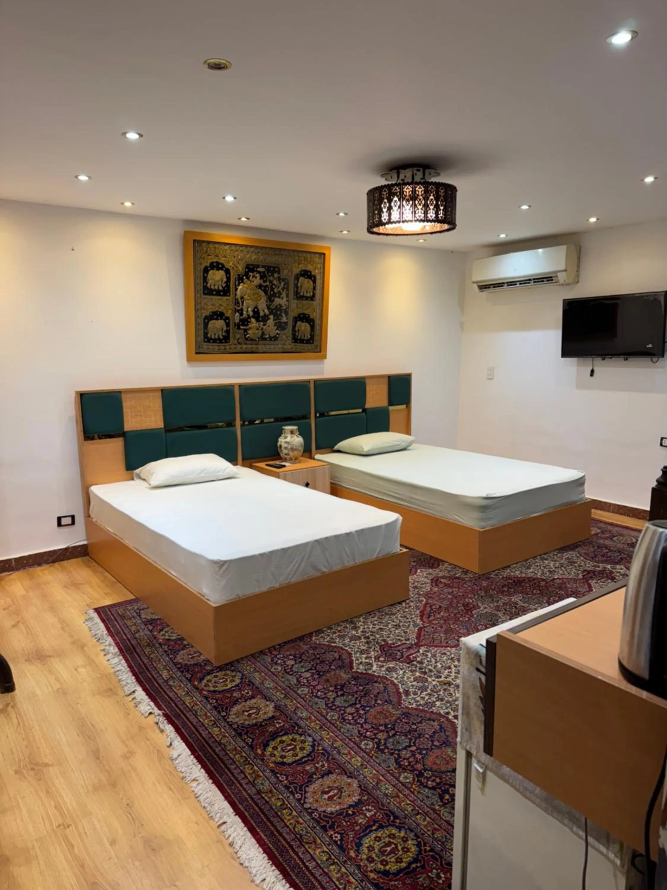 Bed in Osiris pyramids view inn