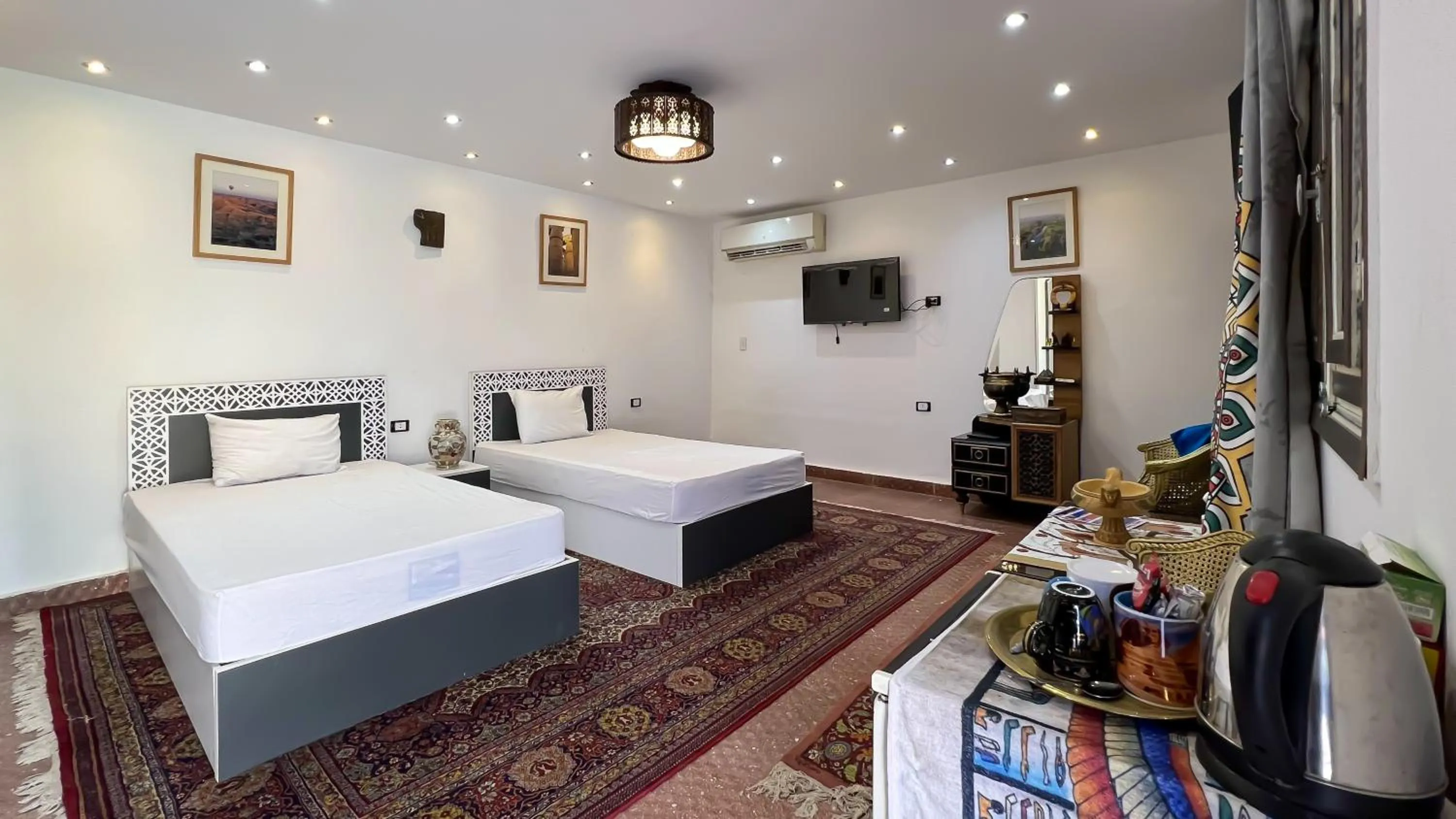 Kitchen or kitchenette, Bed in Osiris pyramids view inn