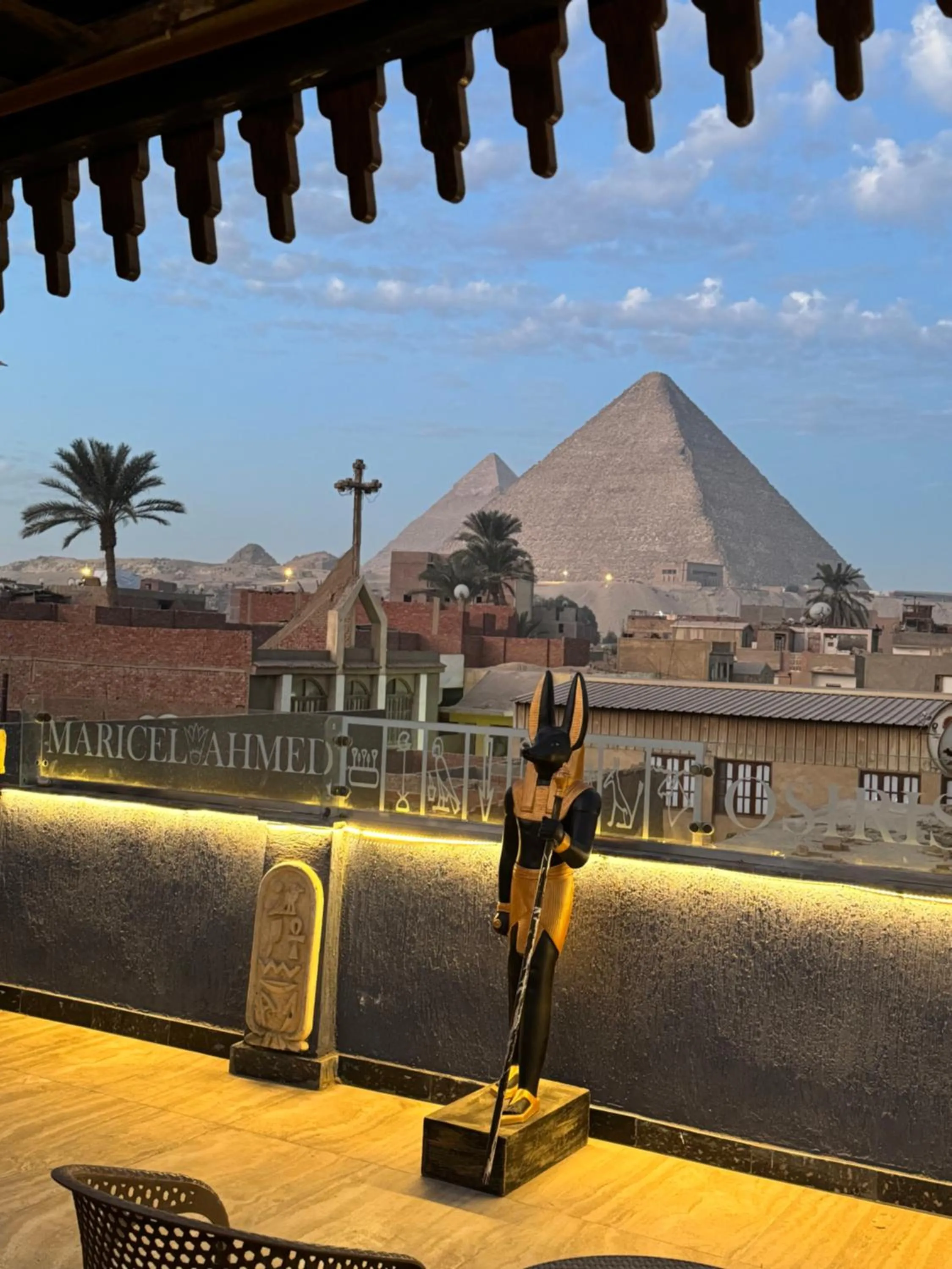 Osiris pyramids view inn