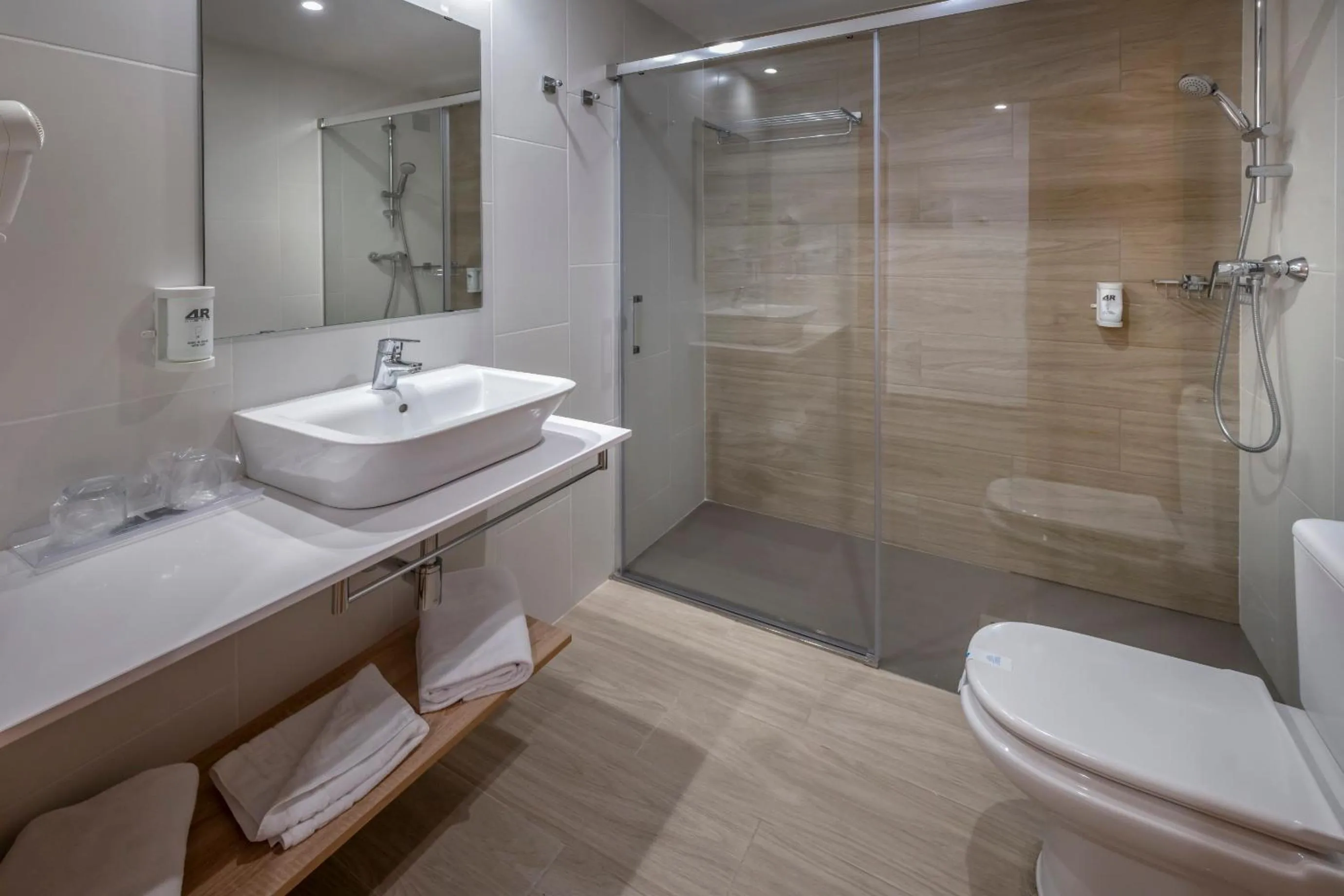 Bathroom in 4R Meridià Mar