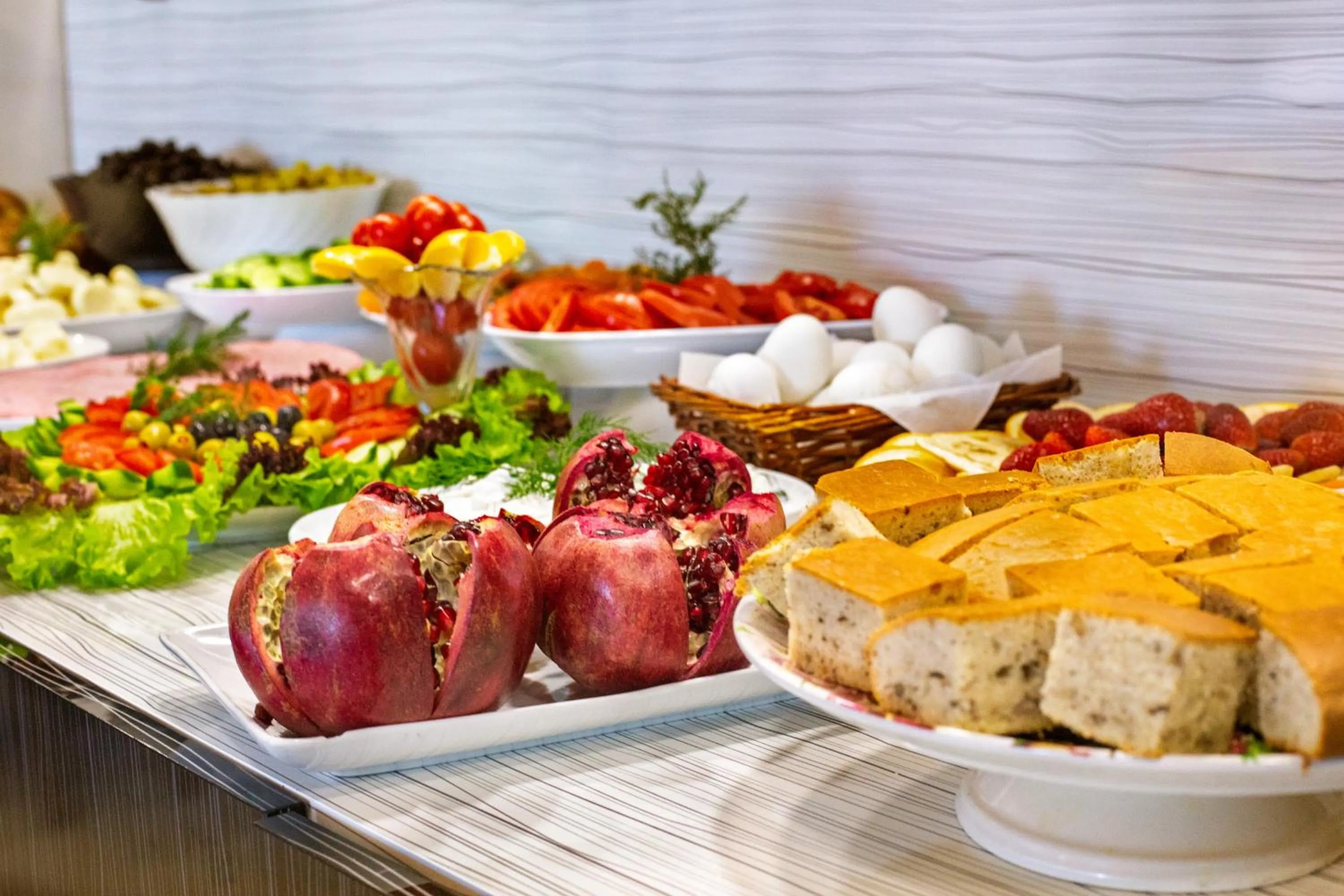 Restaurant/places to eat in Park Çağlayan Hotel