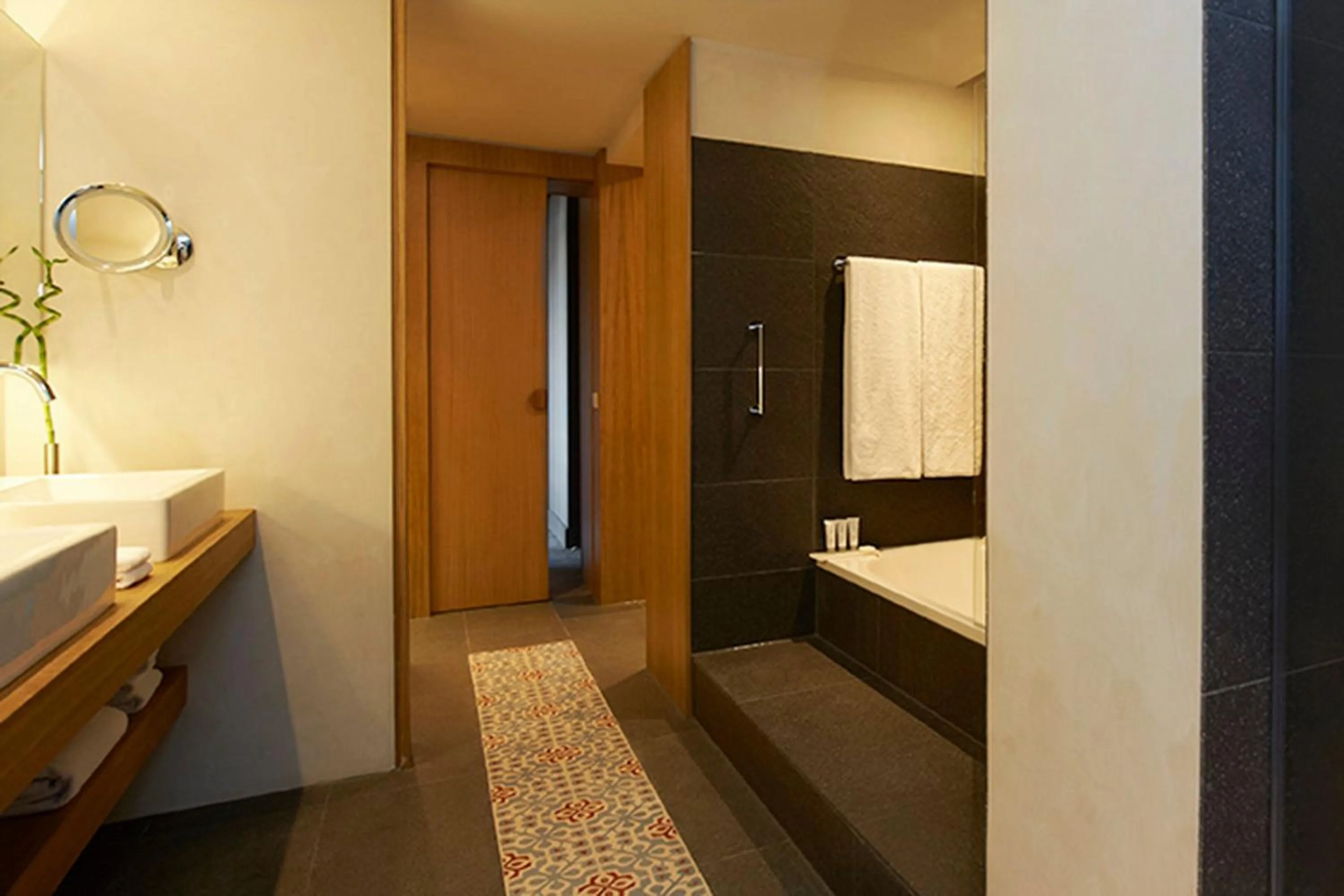 Bathroom in Le Meridien Barcelona