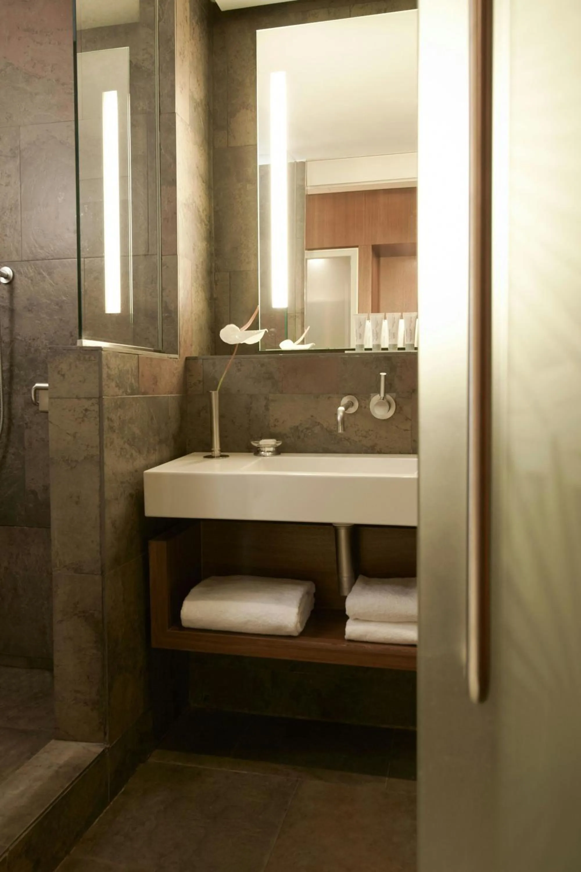 Bathroom in Le Meridien Barcelona