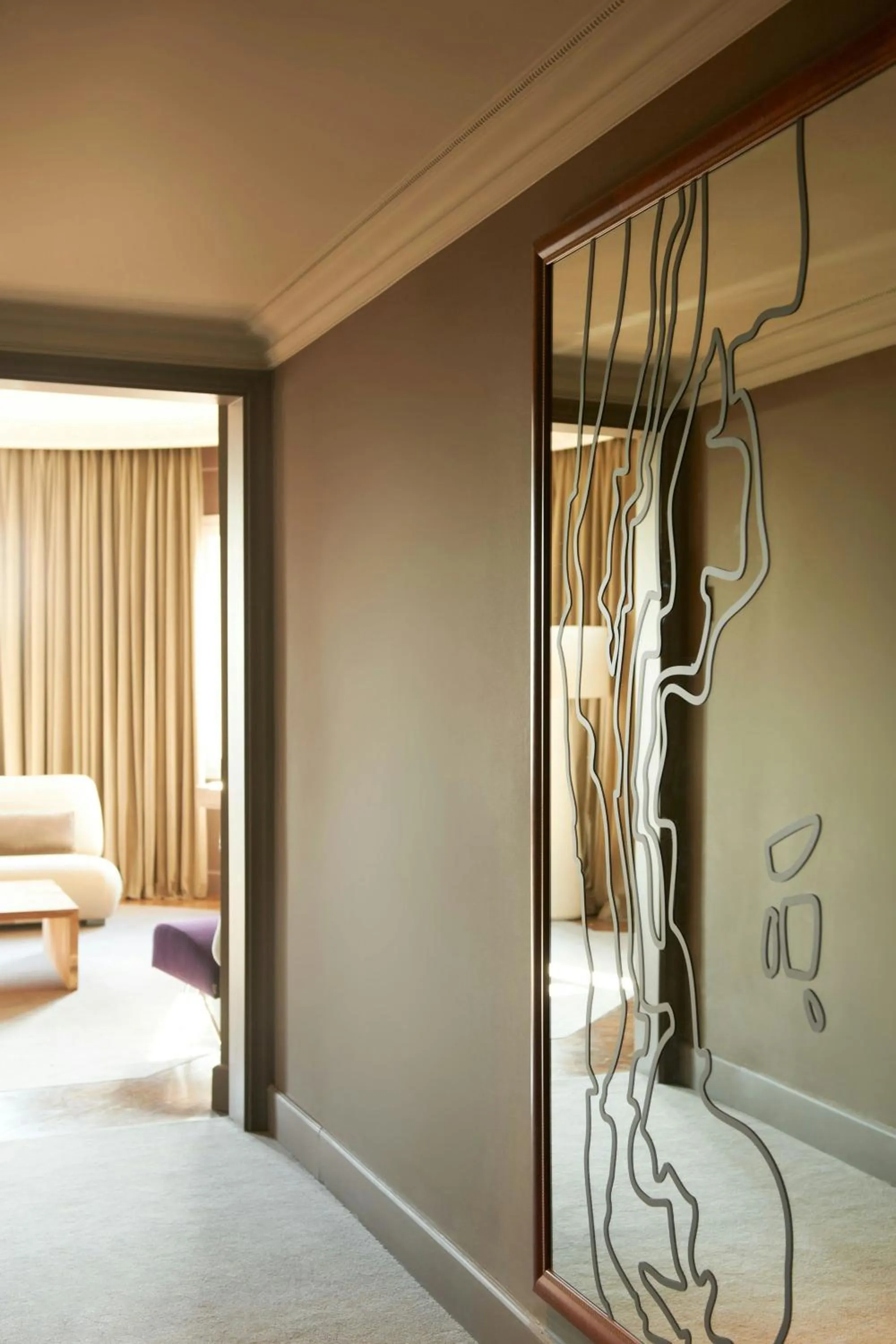 Photo of the whole room, Bed in Le Meridien Barcelona