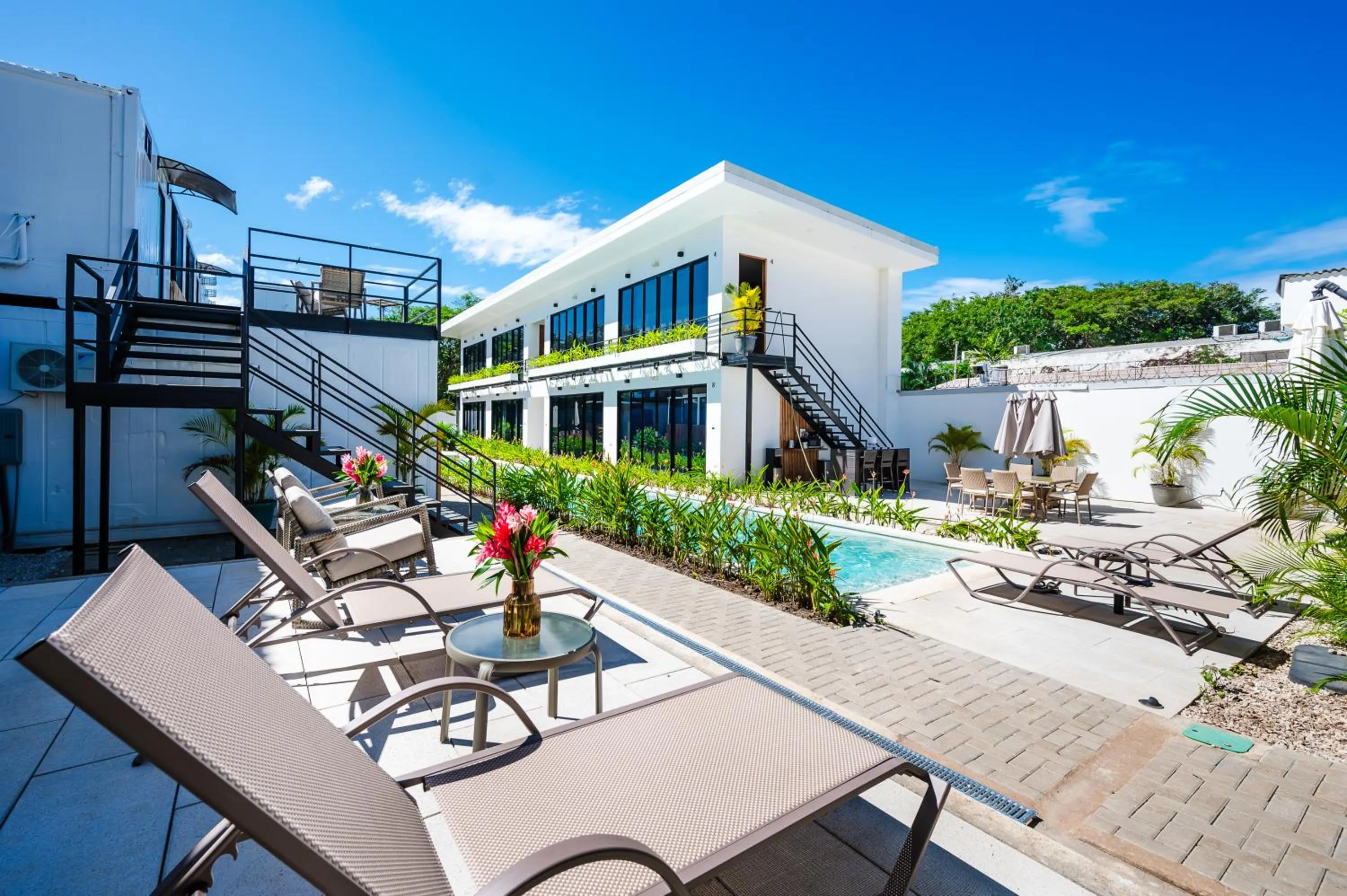 Swimming pool in House of Nomad - Adults only