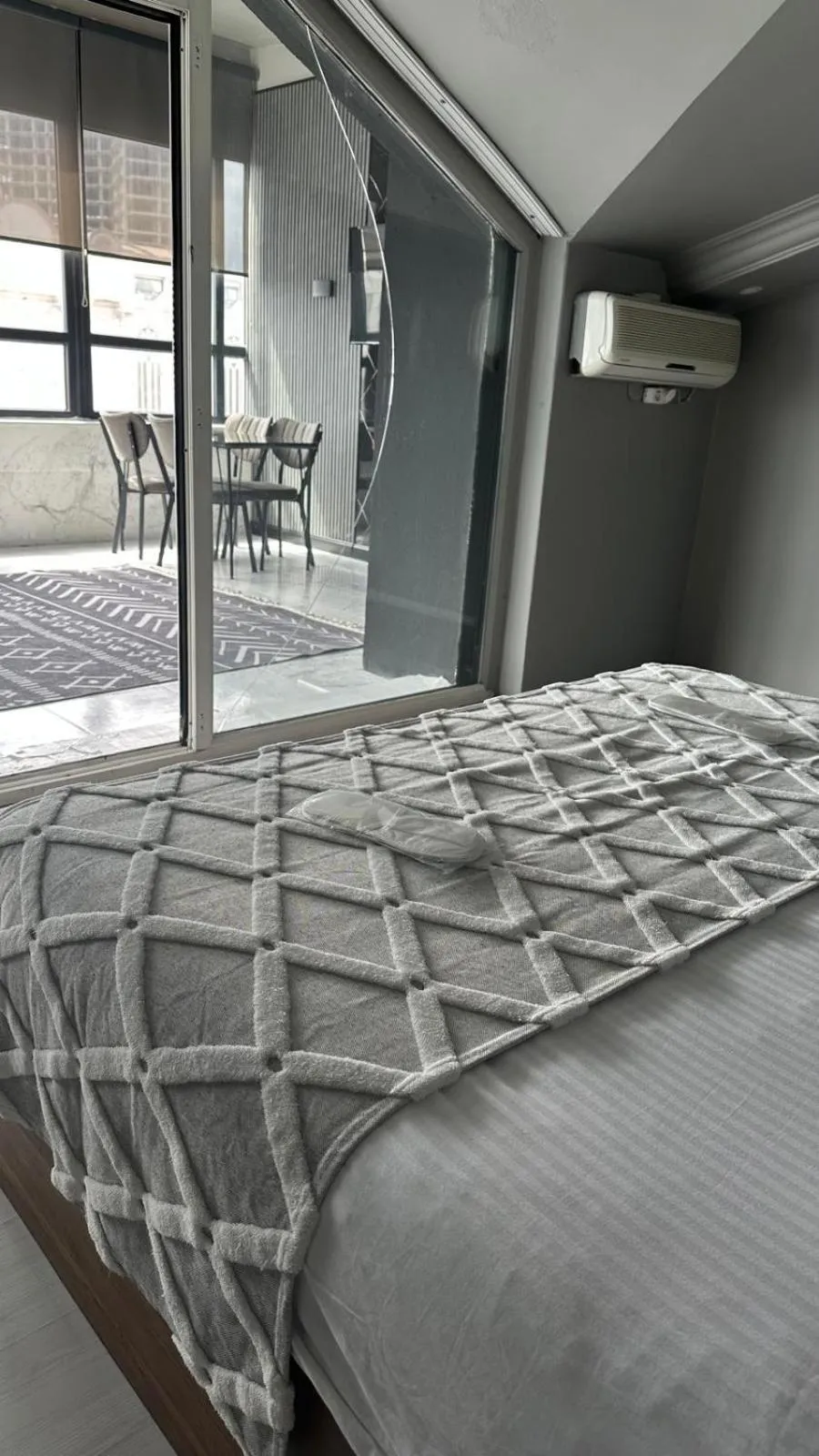 Bed in Heraldic Room Hotel