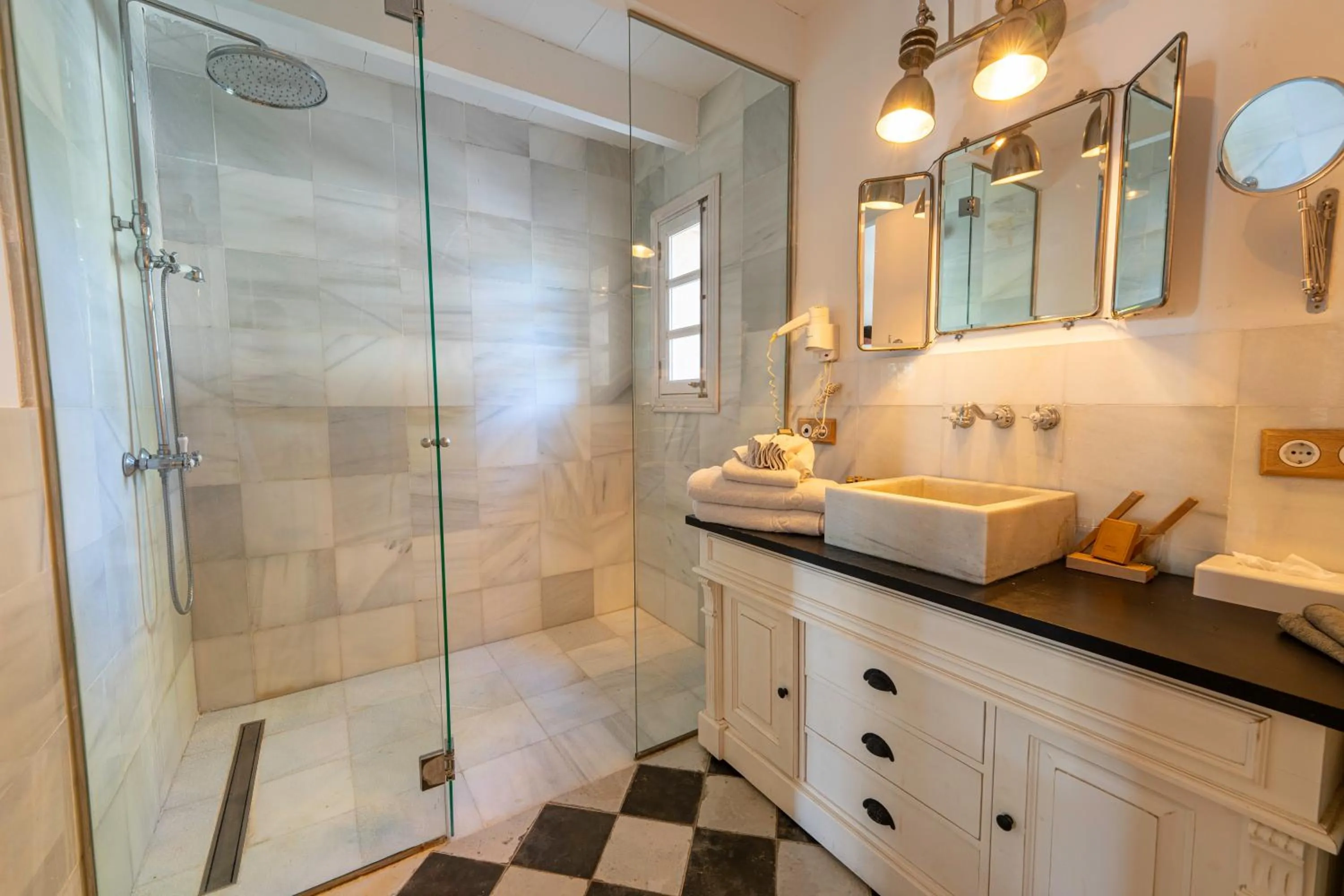 Bathroom in Finca Hotel Rural Es Turó