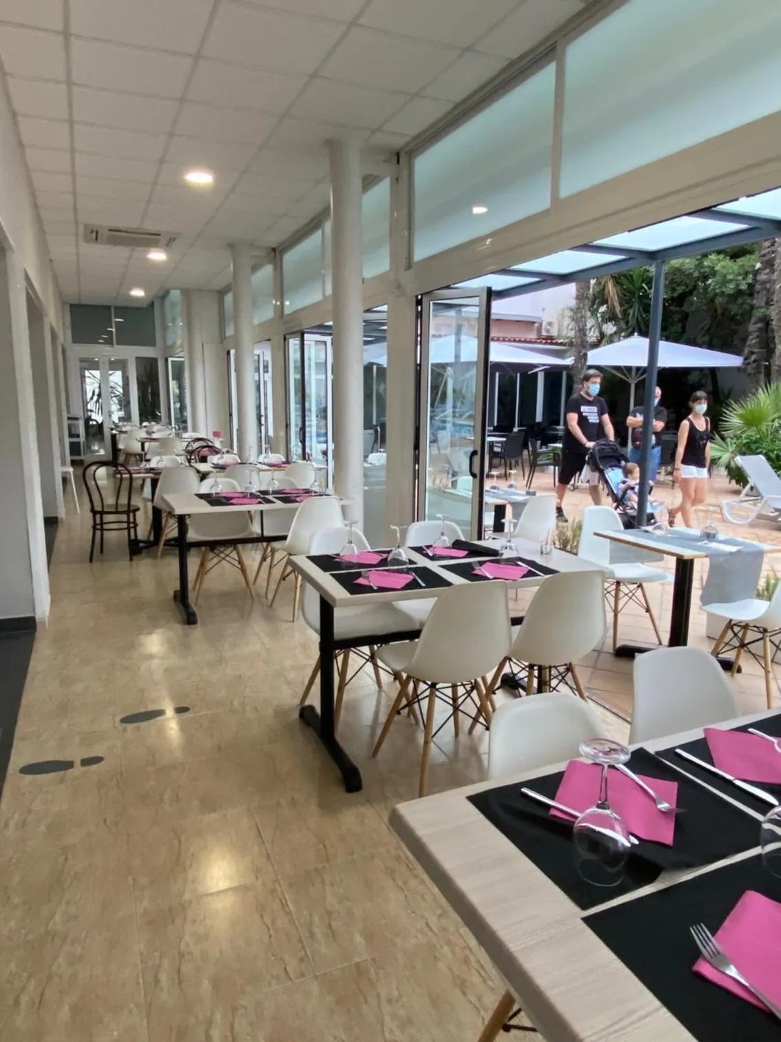 Restaurant/places to eat in Hotel Apartamentos Solimar