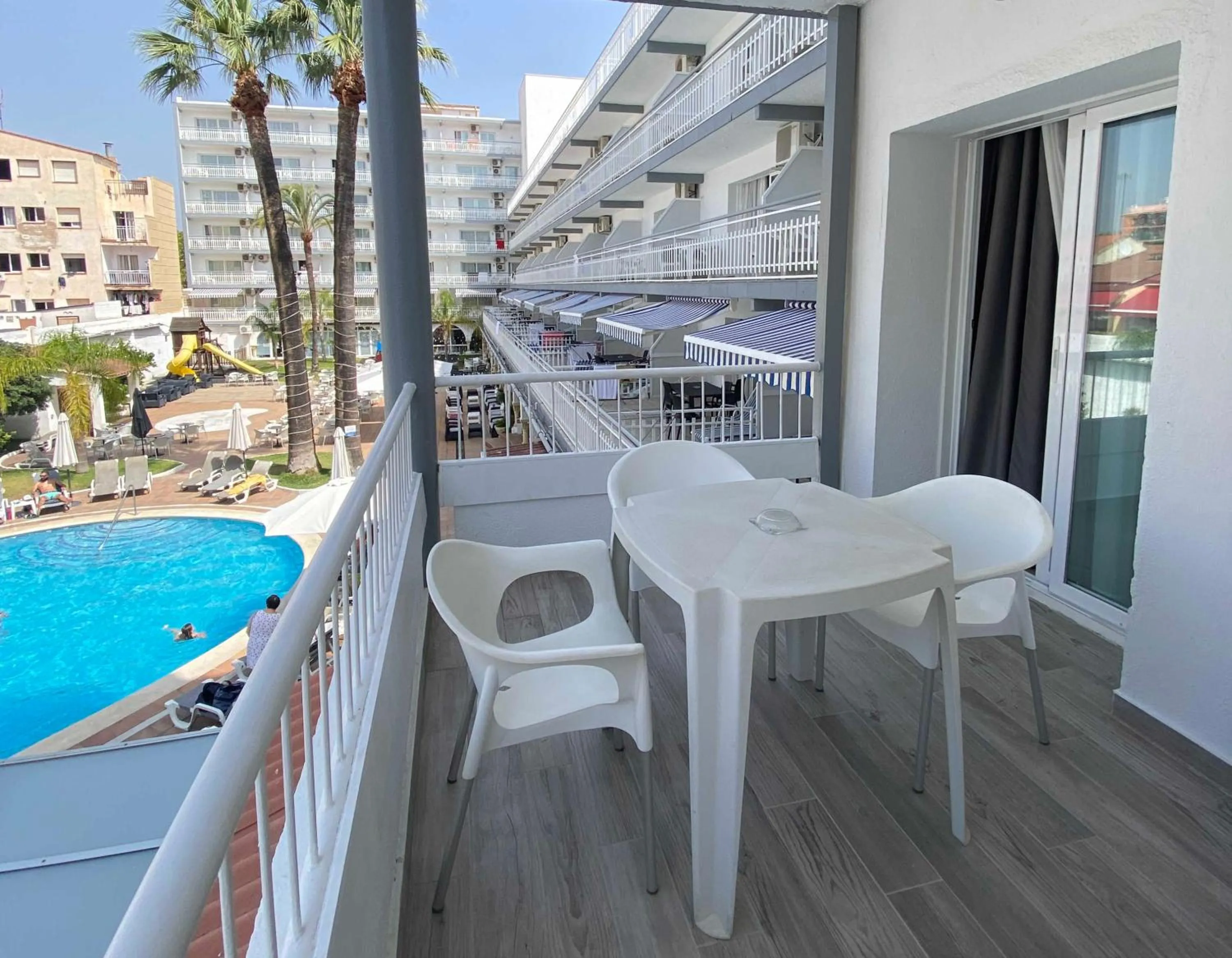 Pool view in Hotel Apartamentos Solimar