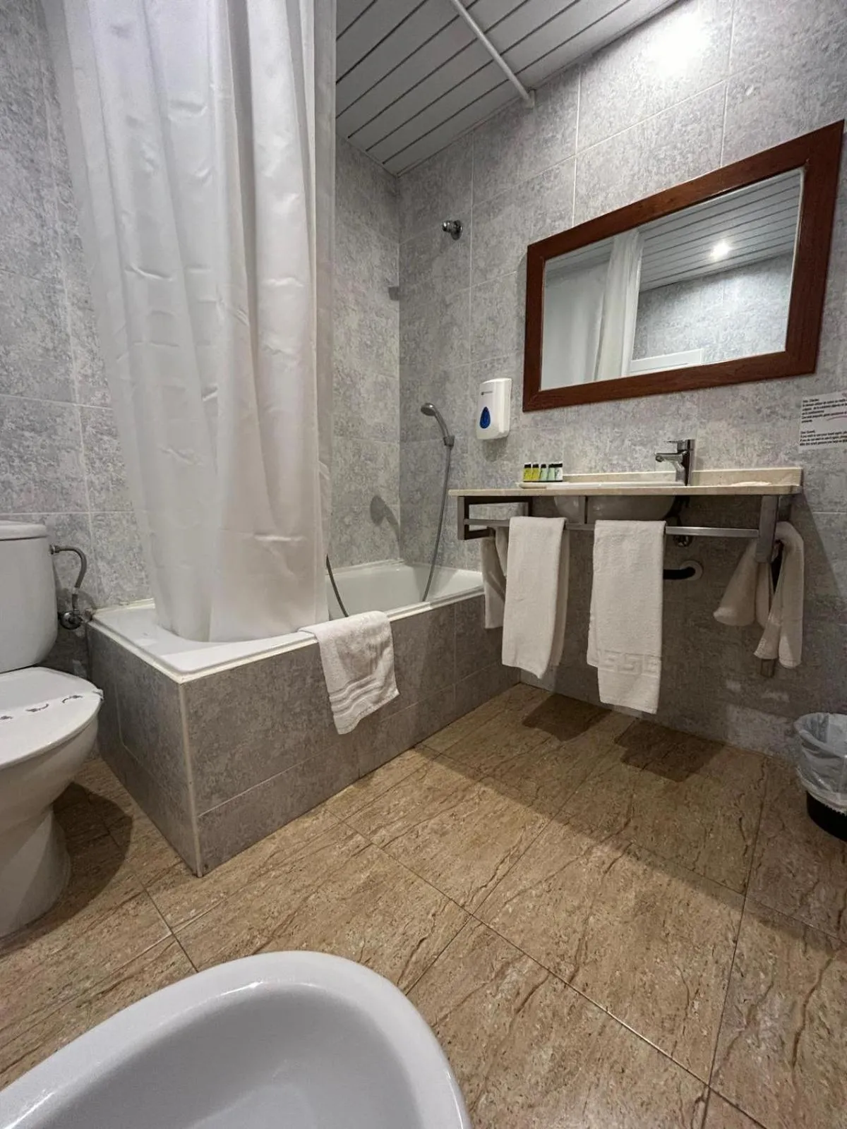 Bathroom in Hotel Apartamentos Solimar