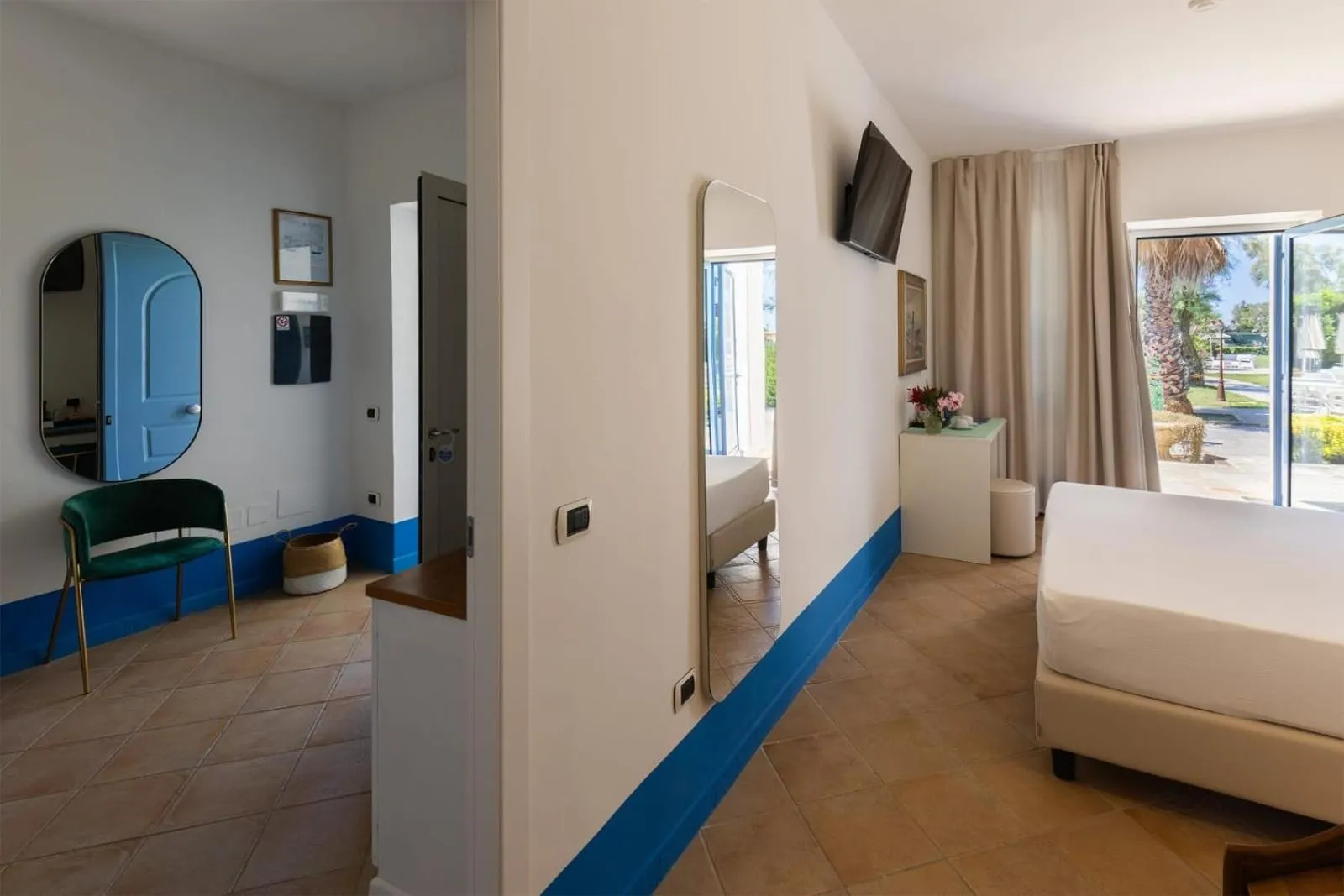 Photo of the whole room, Bed in Riva di Palo Beach Hotel