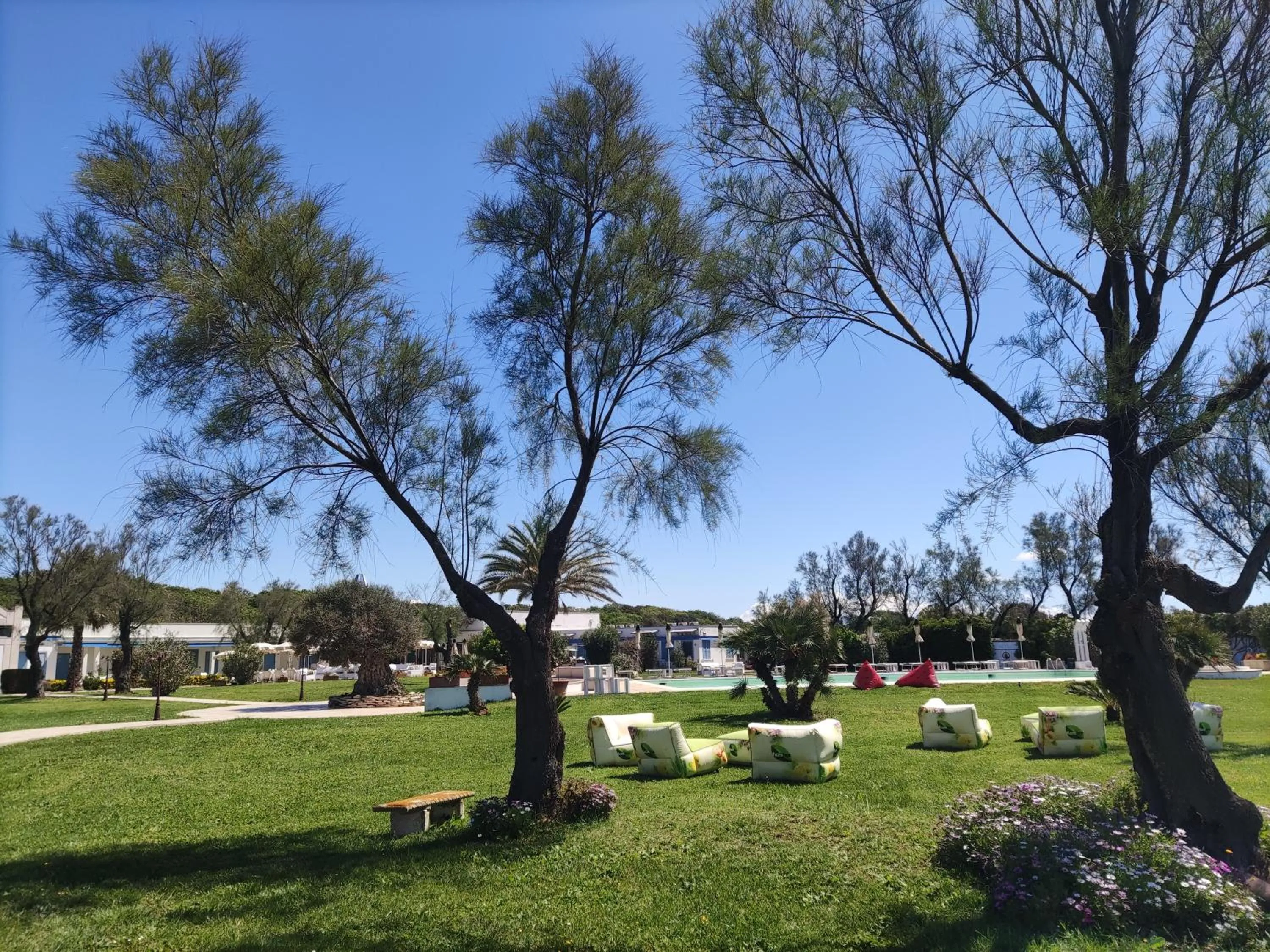 Spring in Riva di Palo Beach Hotel