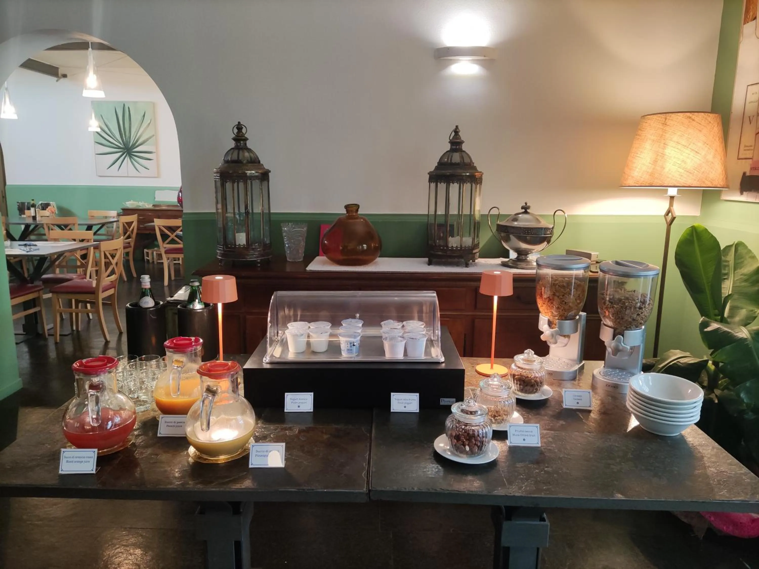 Breakfast in Riva di Palo Beach Hotel