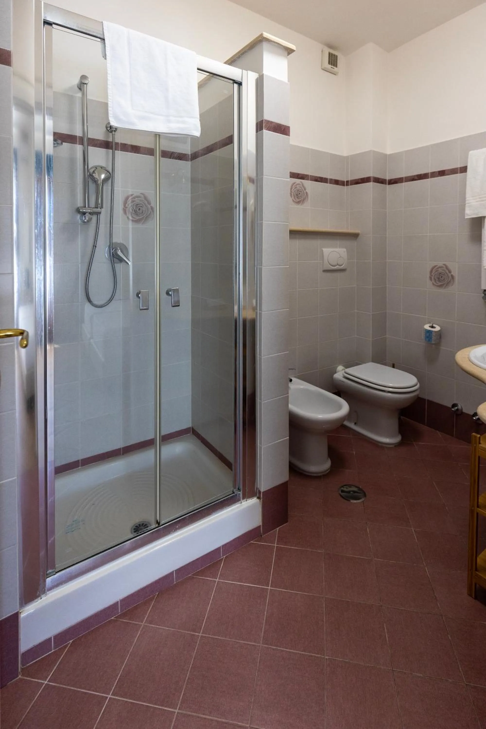 Shower in Riva di Palo Beach Hotel