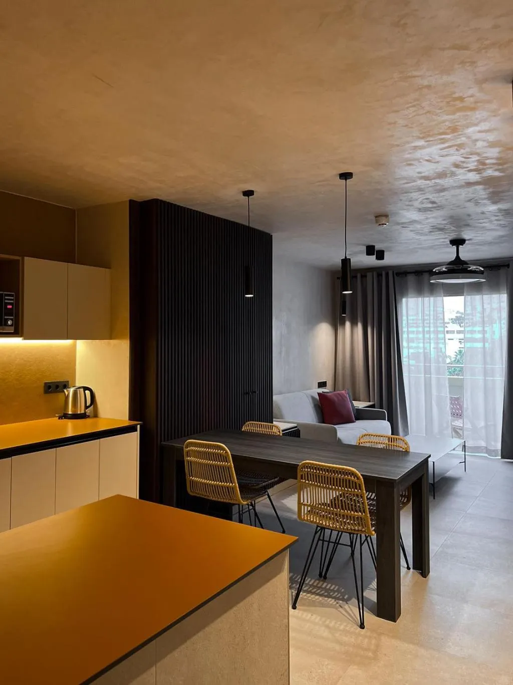 Kitchen or kitchenette in Apartamentos Playazul