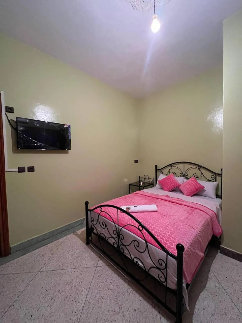 Bed in Riad Perlamazigh