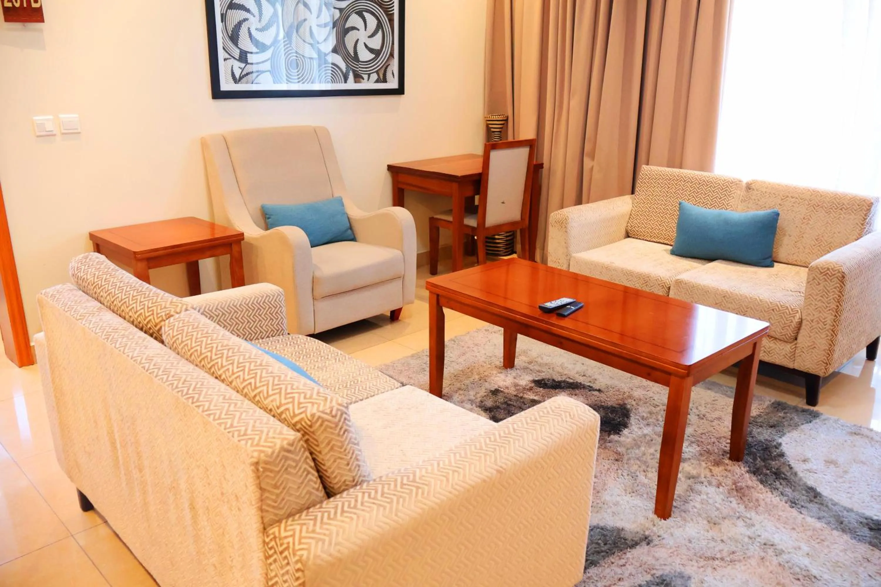Living room in Urban Park Suites Hotel