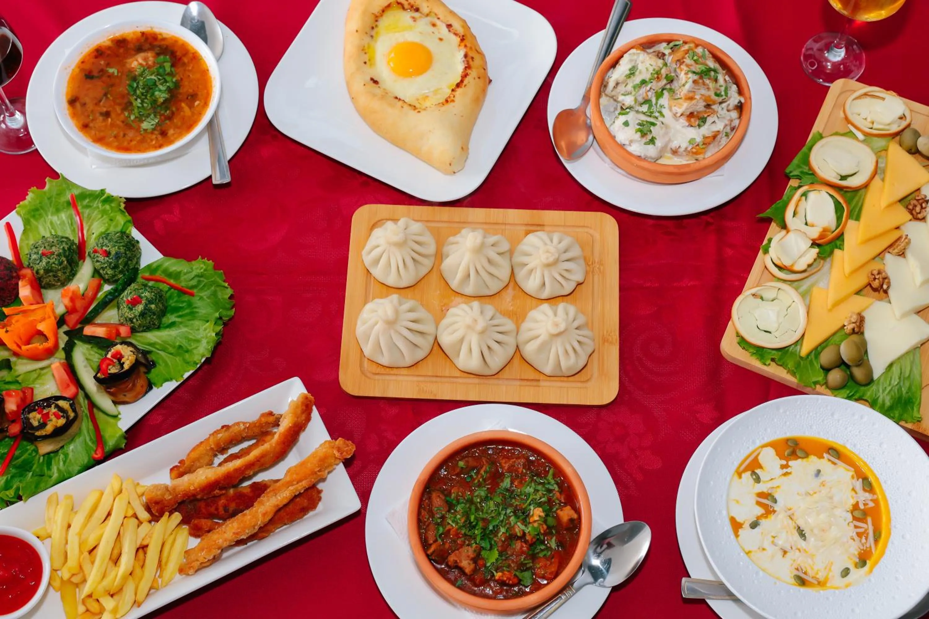 Restaurant/places to eat in Dandelion Hotel Gudauri